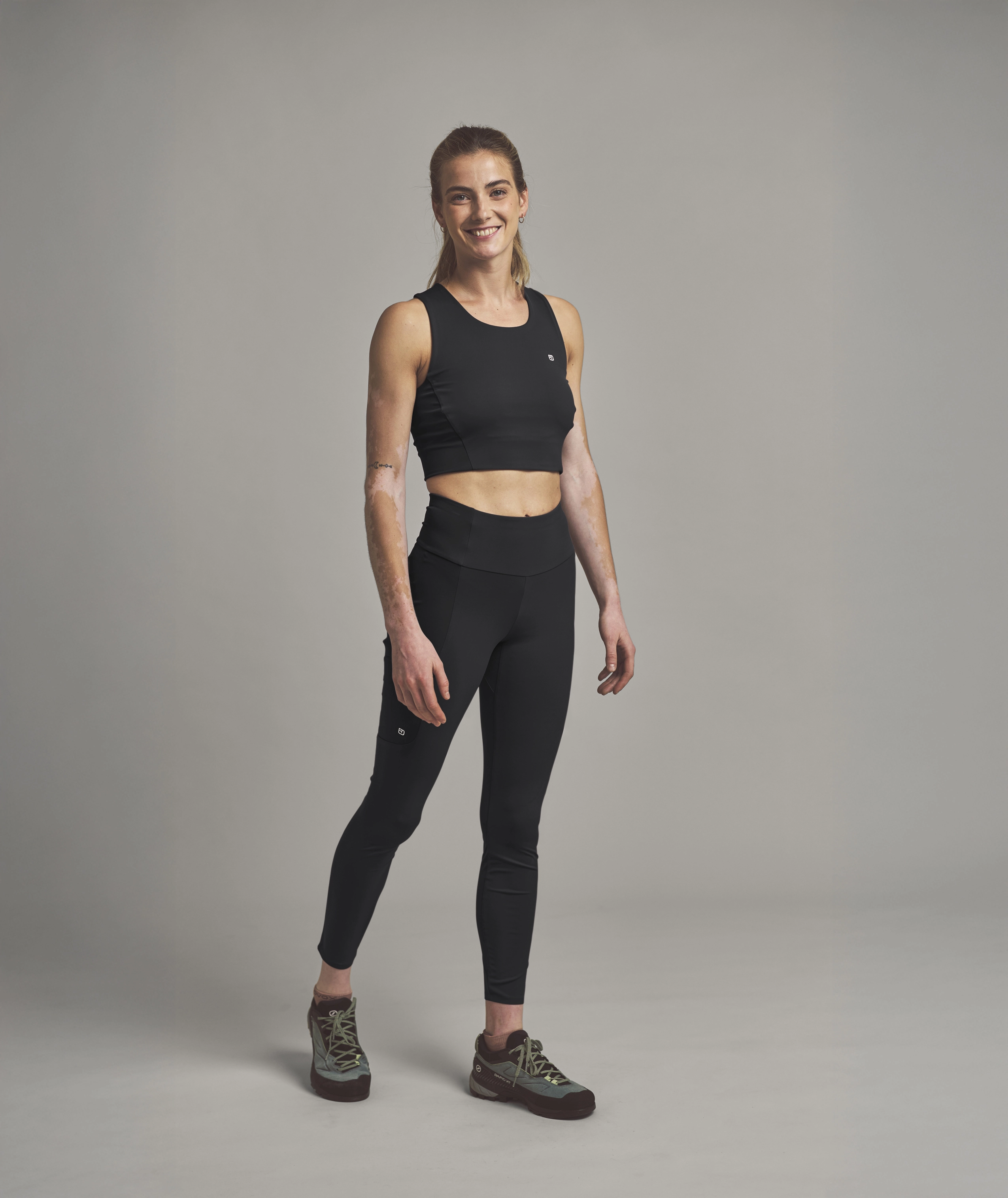 66010-90201-ALL_MOUNTAIN_TIGHTS_W-D-01.jpg 66010-90201-ALL_MOUNTAIN_TIGHTS_W-D-01.jpg