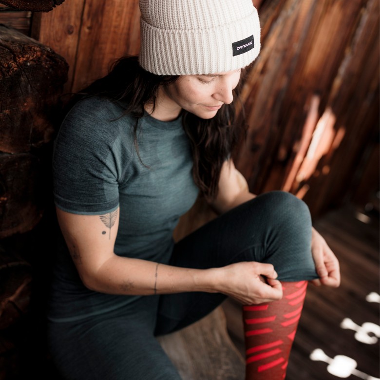ORTOVOX_Baselayer_230_Competition_780x780 knit beanie, beanie hat, short sleeve tee, tattoo, socks