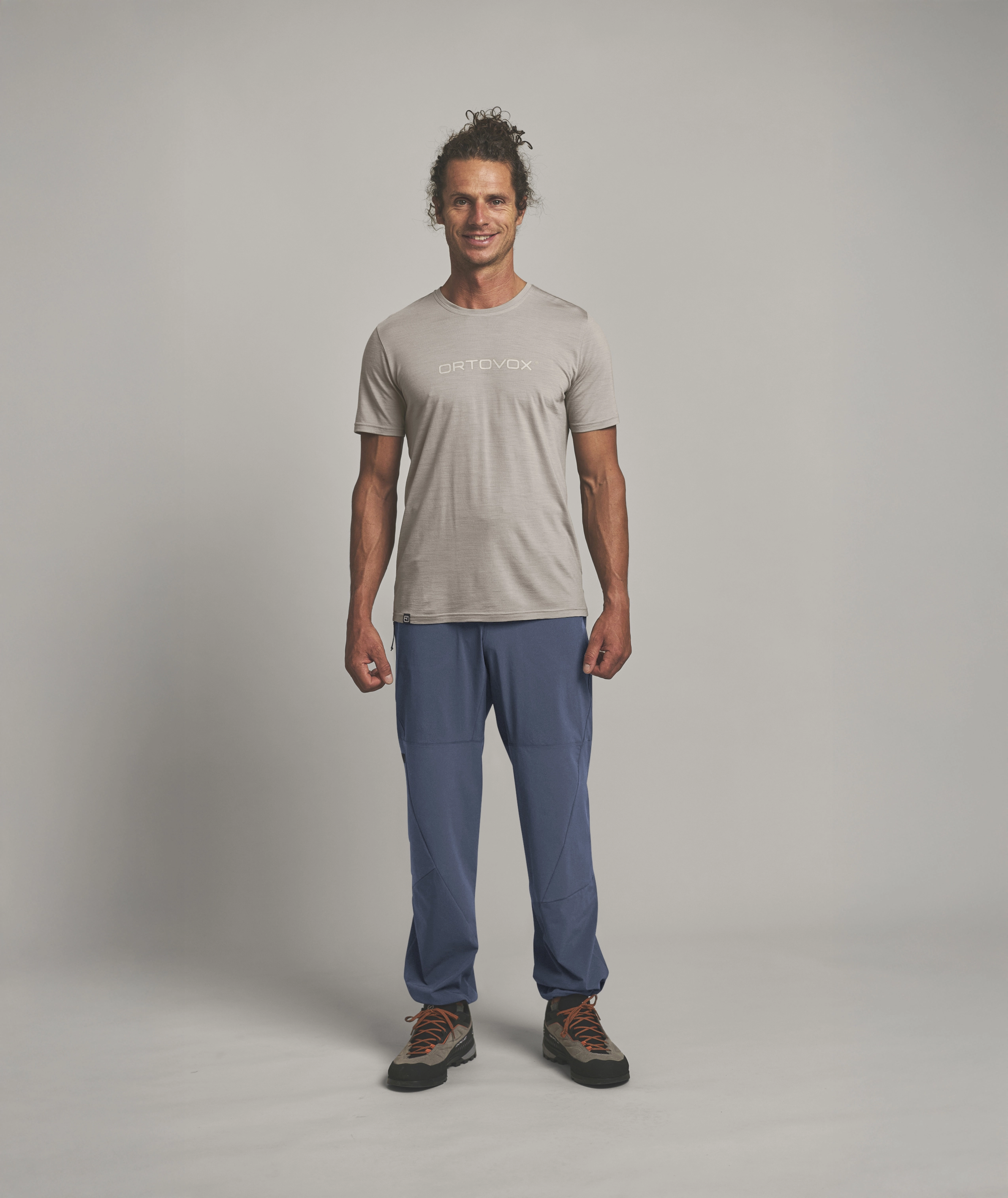 t-shirt, short-sleeve, beige, crew neck, athletic