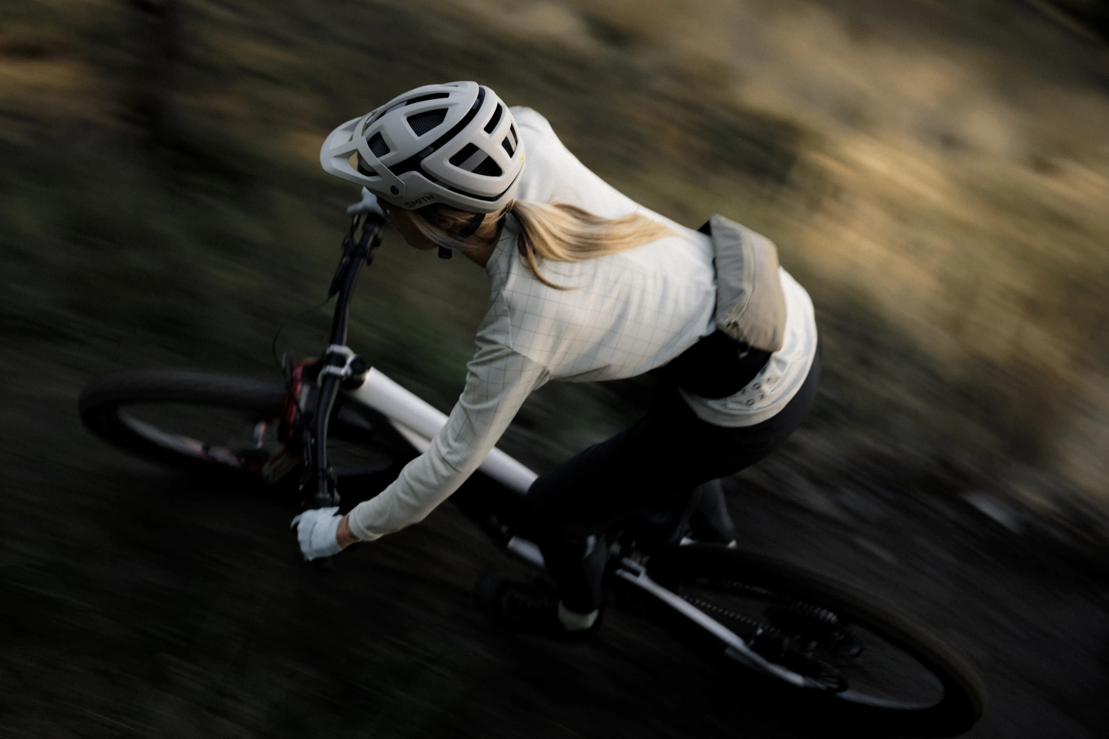 bicycle, cyclist, helmet, mountain bike, gloves