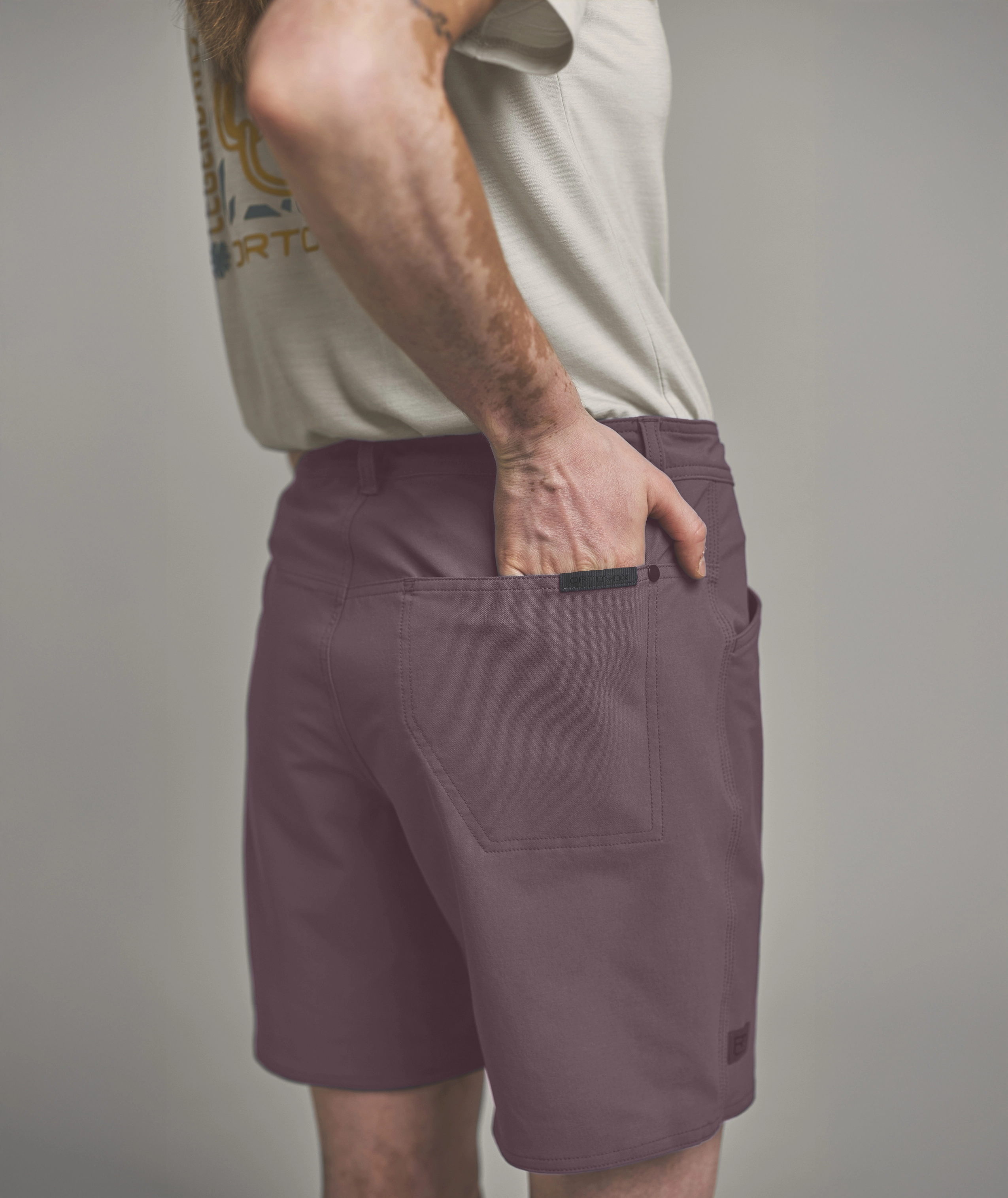 70641-70401-AFFINITY_PLUS_SHORTS_W-D-05.jpg 70641-70401-AFFINITY_PLUS_SHORTS_W-D-05.jpg