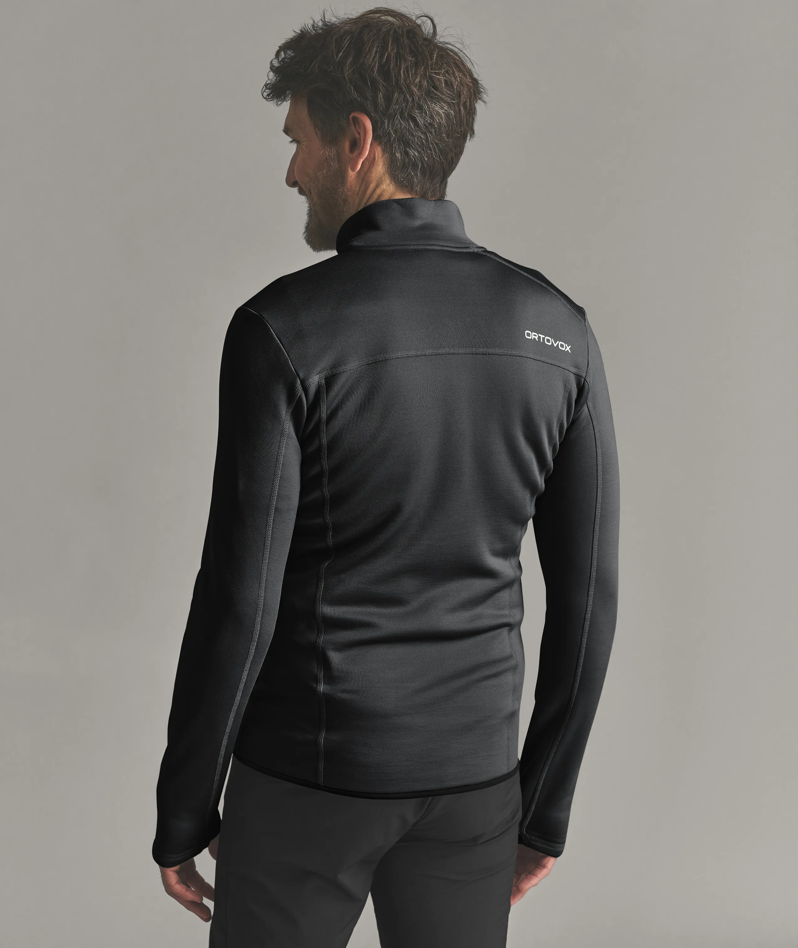 jacket, fleece, long-sleeve, black, back-logo