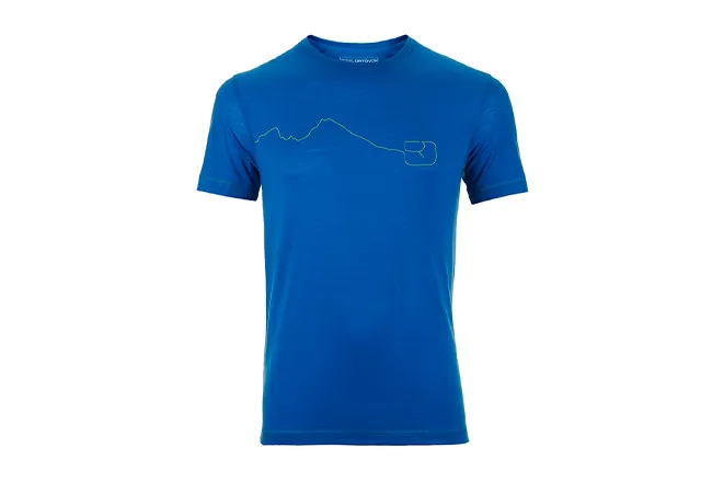 221026_Historienseite_Bilder_661x440_LRZ_2015 Clothing, T-Shirt, Shirt