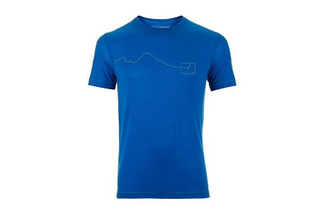 221026_Historienseite_Bilder_661x440_LRZ_2015 Clothing, T-Shirt, Shirt