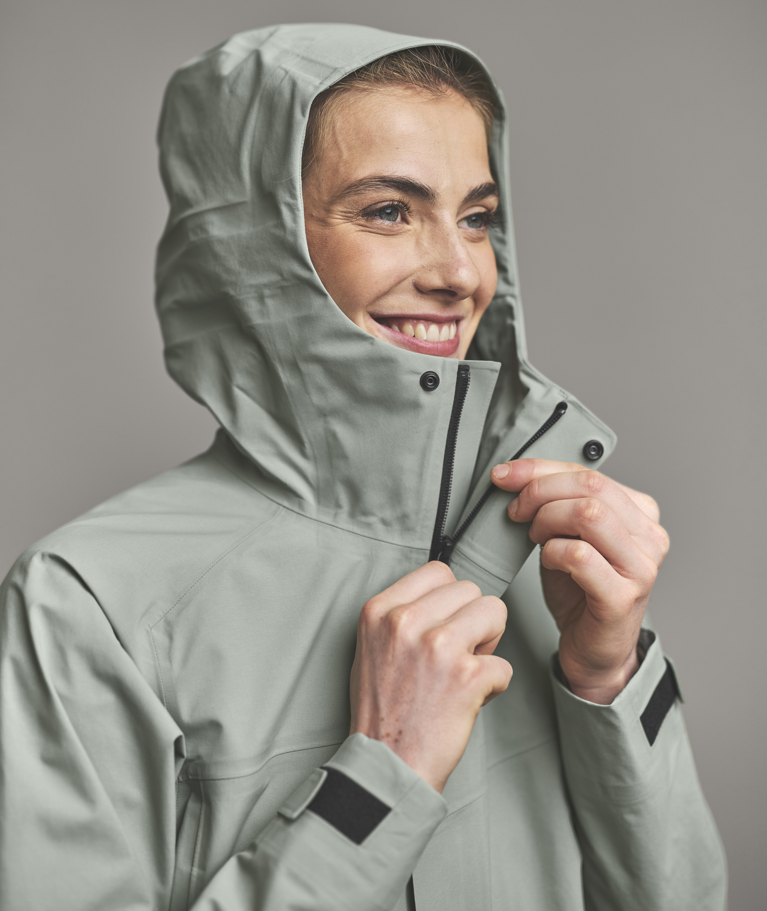 70259-SECEDA_3L_JACKET_W-D-08.jpg 70259-SECEDA_3L_JACKET_W-D-08.jpg, jacket, hooded, soft-shell, light-gray, zipper
