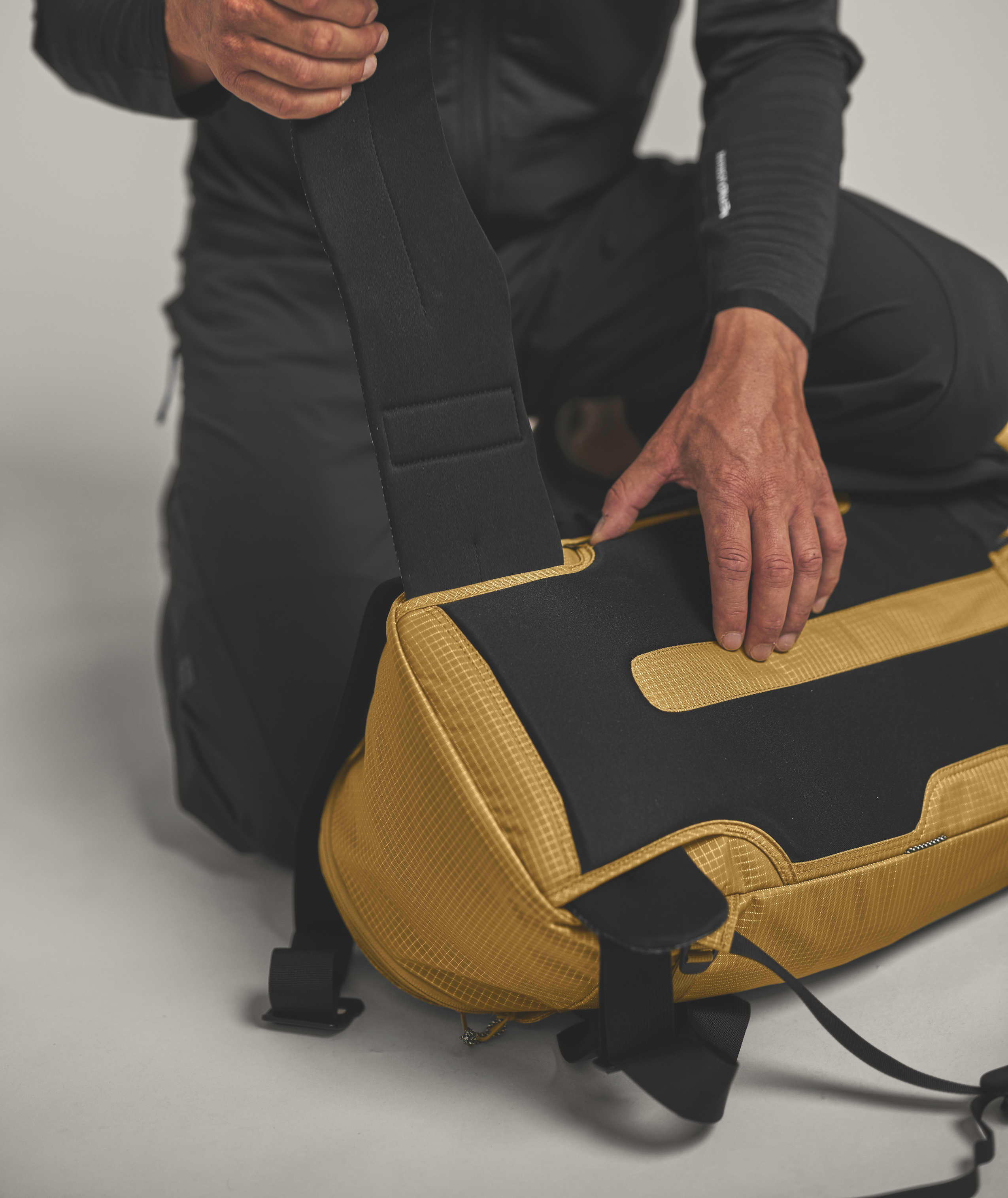 48833-TRAD_35-D-05.jpg 48833-TRAD_35-D-05.jpg, bag, backpack, pouch, strap, yellow