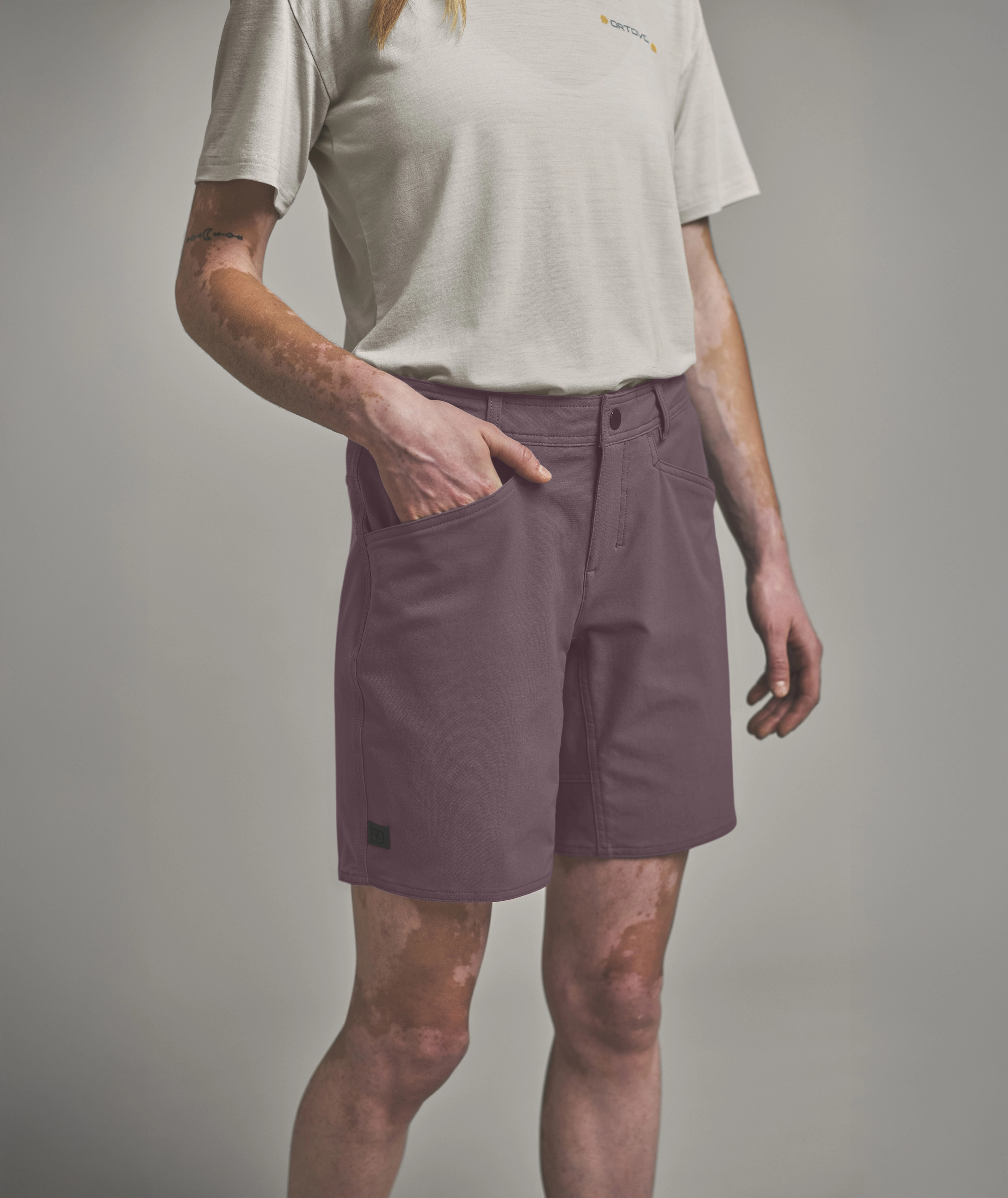 AFFINITY PLUS SHORTS W AFFINITY PLUS SHORTS W