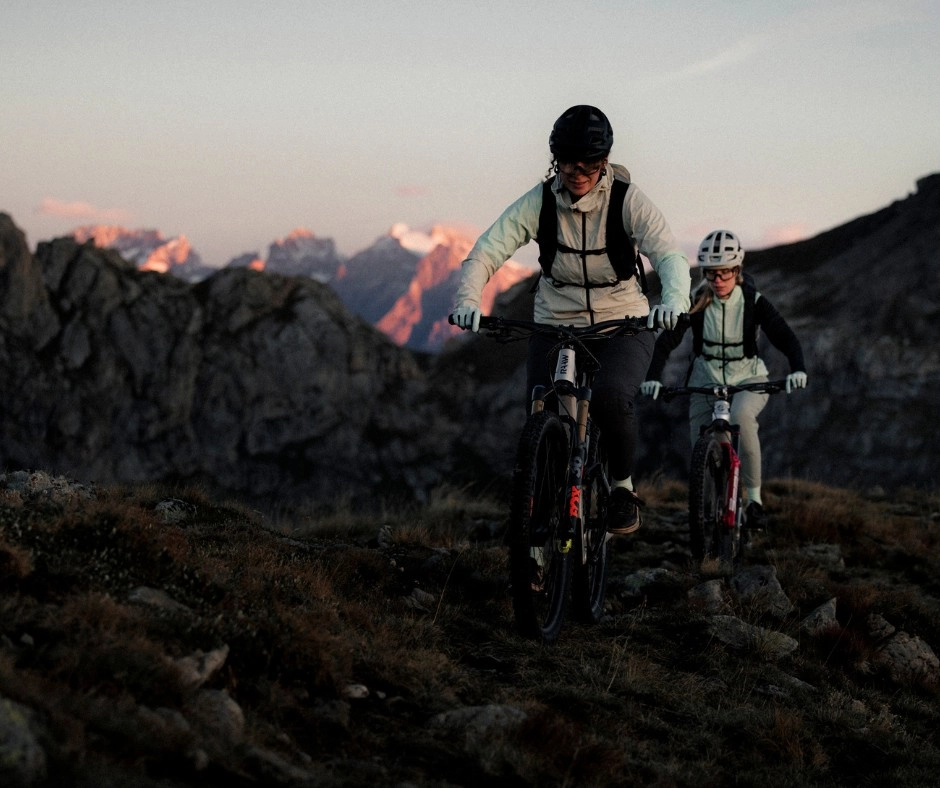 ORTOVOX_Startseite_Bike_Header_Mobile mountain biking, bicycles, pedestrian helmet, outdoor gear, trail
