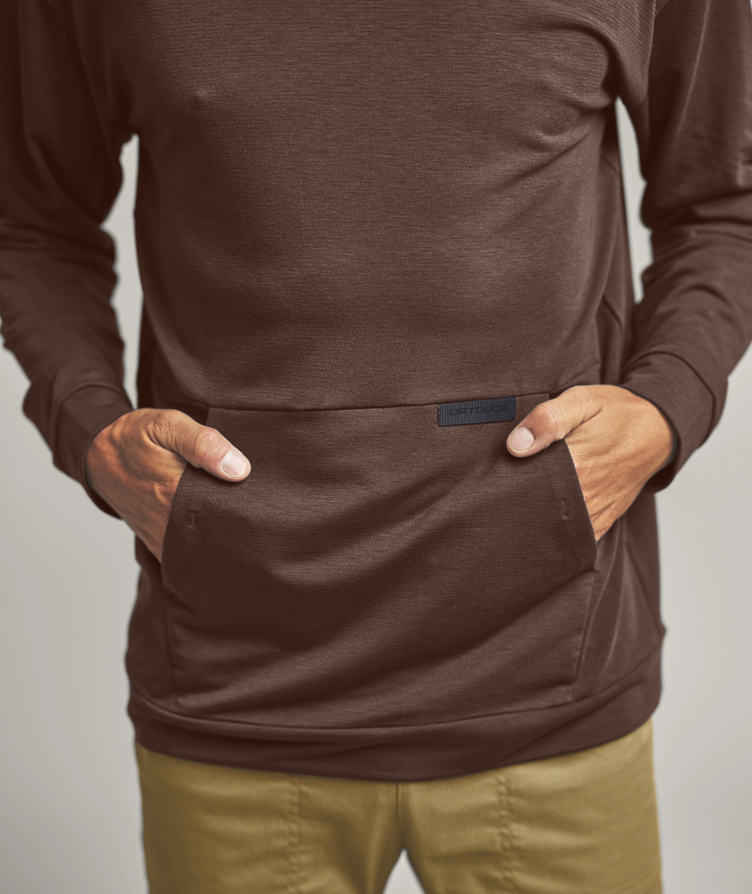 87123-70301-AFFINITY_HOODY_M-D-03.jpg 87123-70301-AFFINITY_HOODY_M-D-03.jpg, hoodie, pocket, brown, long_sleeve, casual