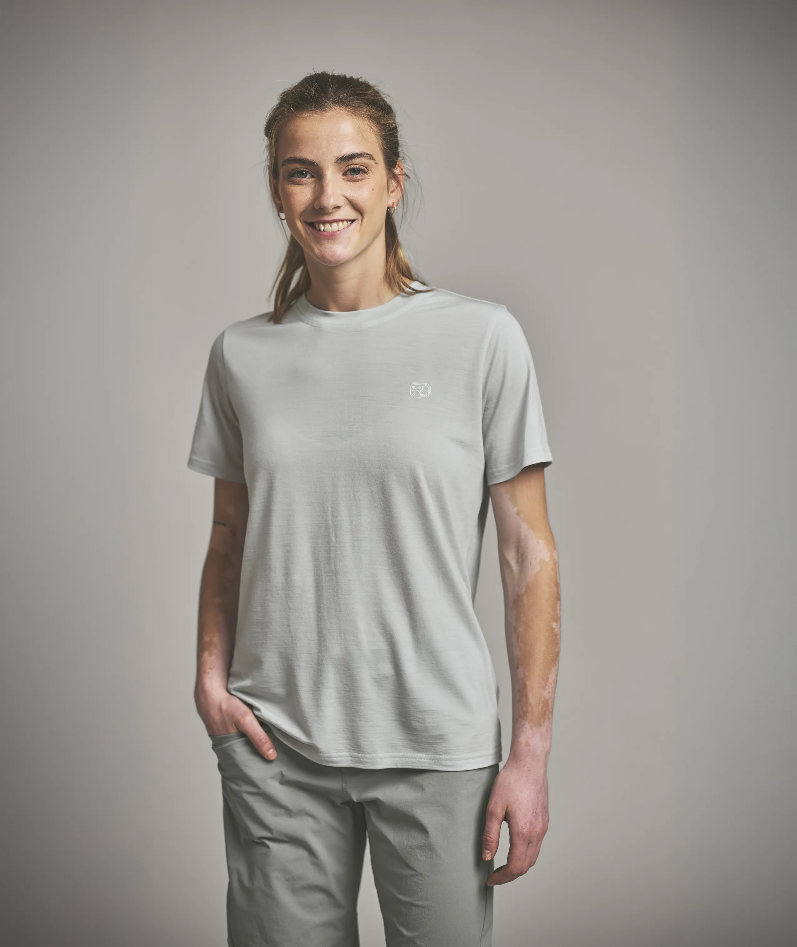 88924-150_COOL_LOGO_STAPLE_TS_W-D-01.jpg 88924-150_COOL_LOGO_STAPLE_TS_W-D-01.jpg
