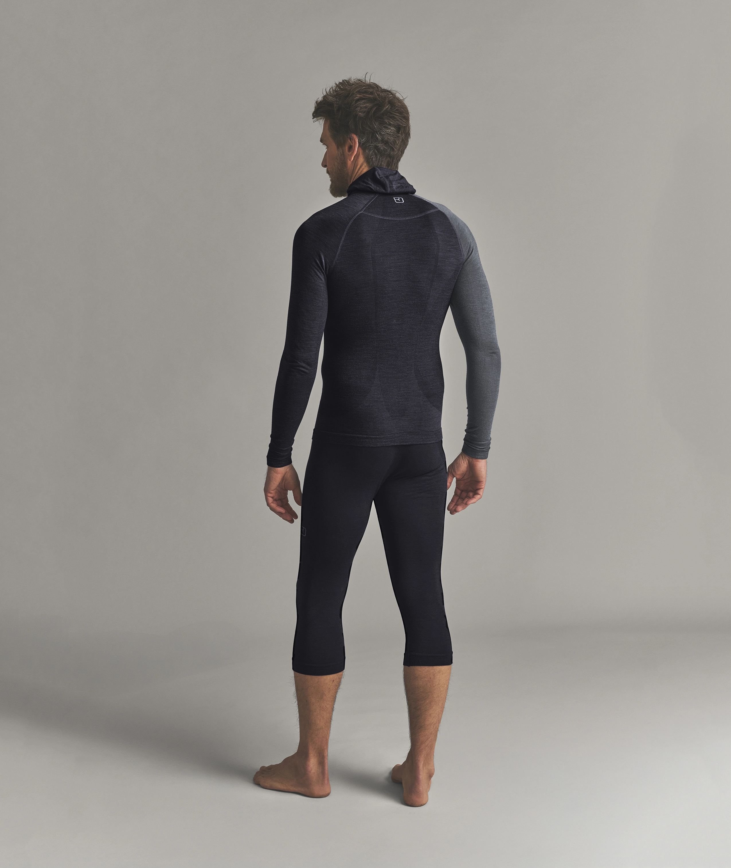 120 COMP LIGHT HOODY M base layer, long sleeve, compressive, pilgrim style, dark gray