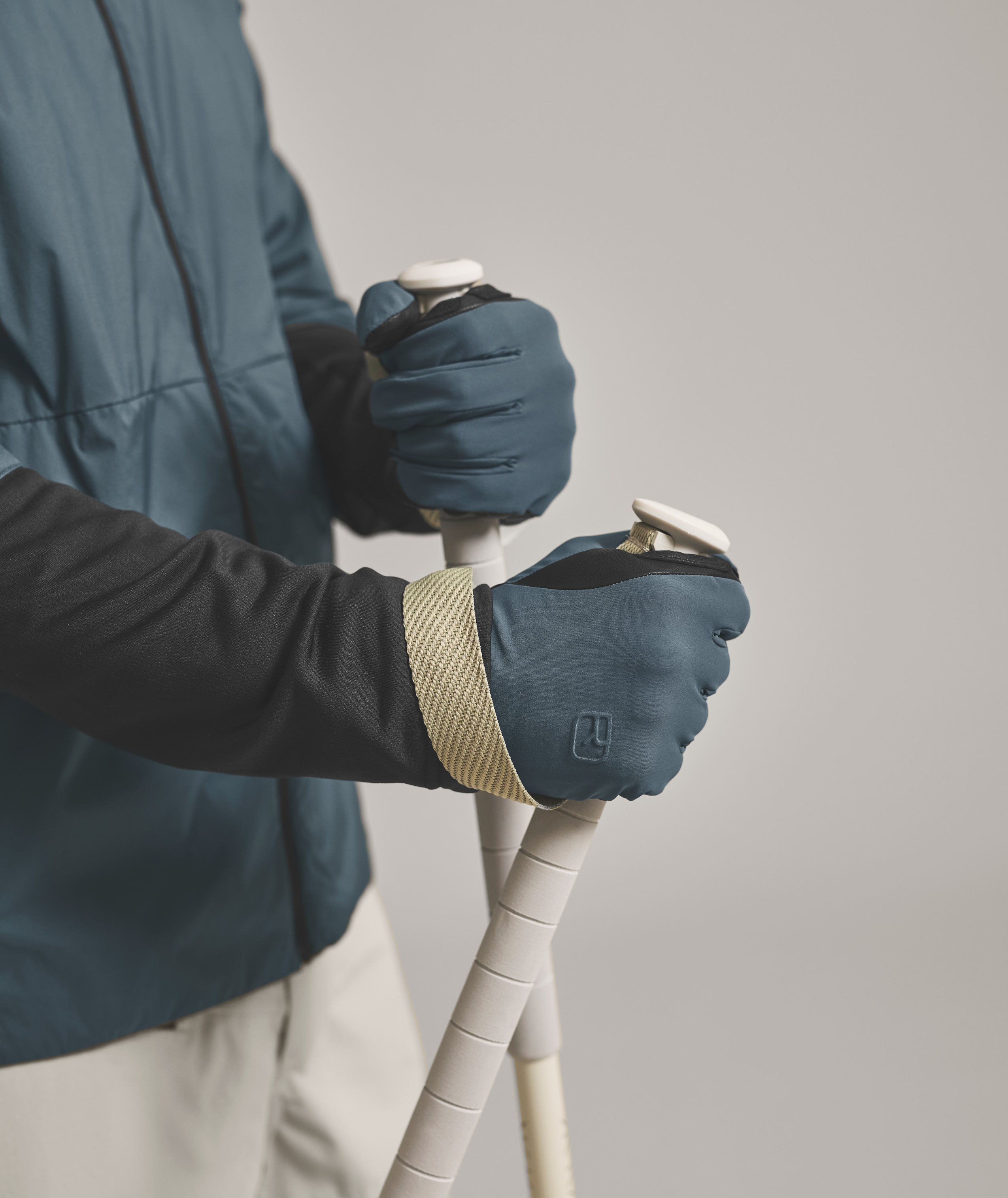 56326-TOUR_GLOVE_M-D-01.jpg 56326-TOUR_GLOVE_M-D-01.jpg