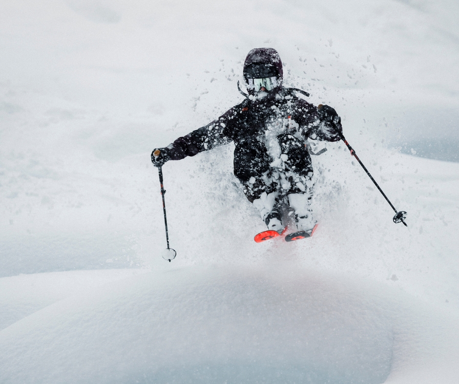 ORTOVOX_Startseite_Teaser_Freeride skiing, winter, snow, goggles, pants
