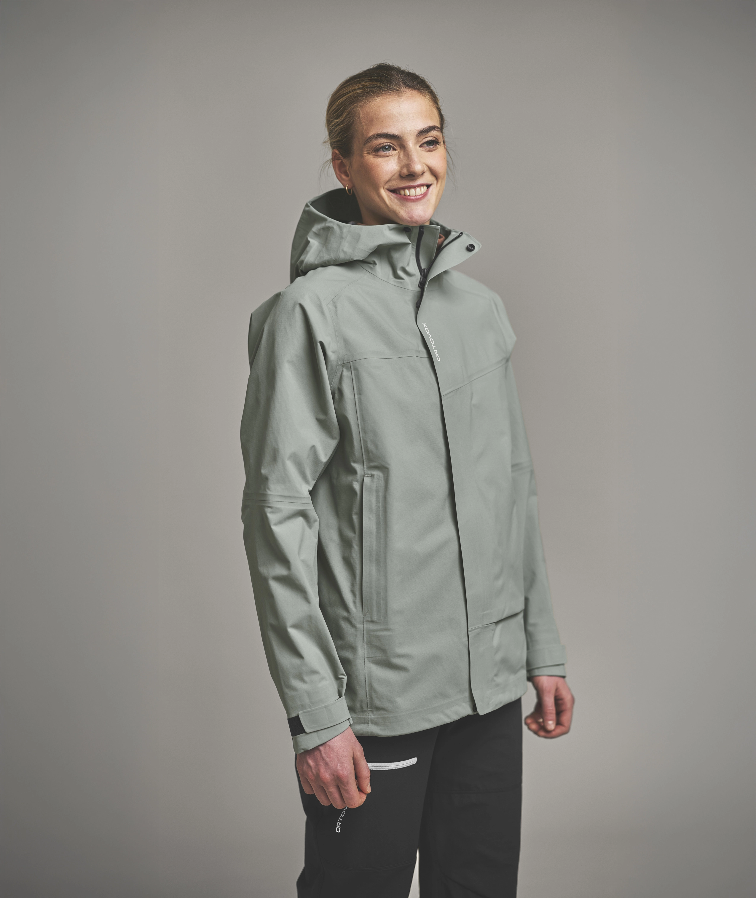 70259-SECEDA_3L_JACKET_W-D-02.jpg 70259-SECEDA_3L_JACKET_W-D-02.jpg