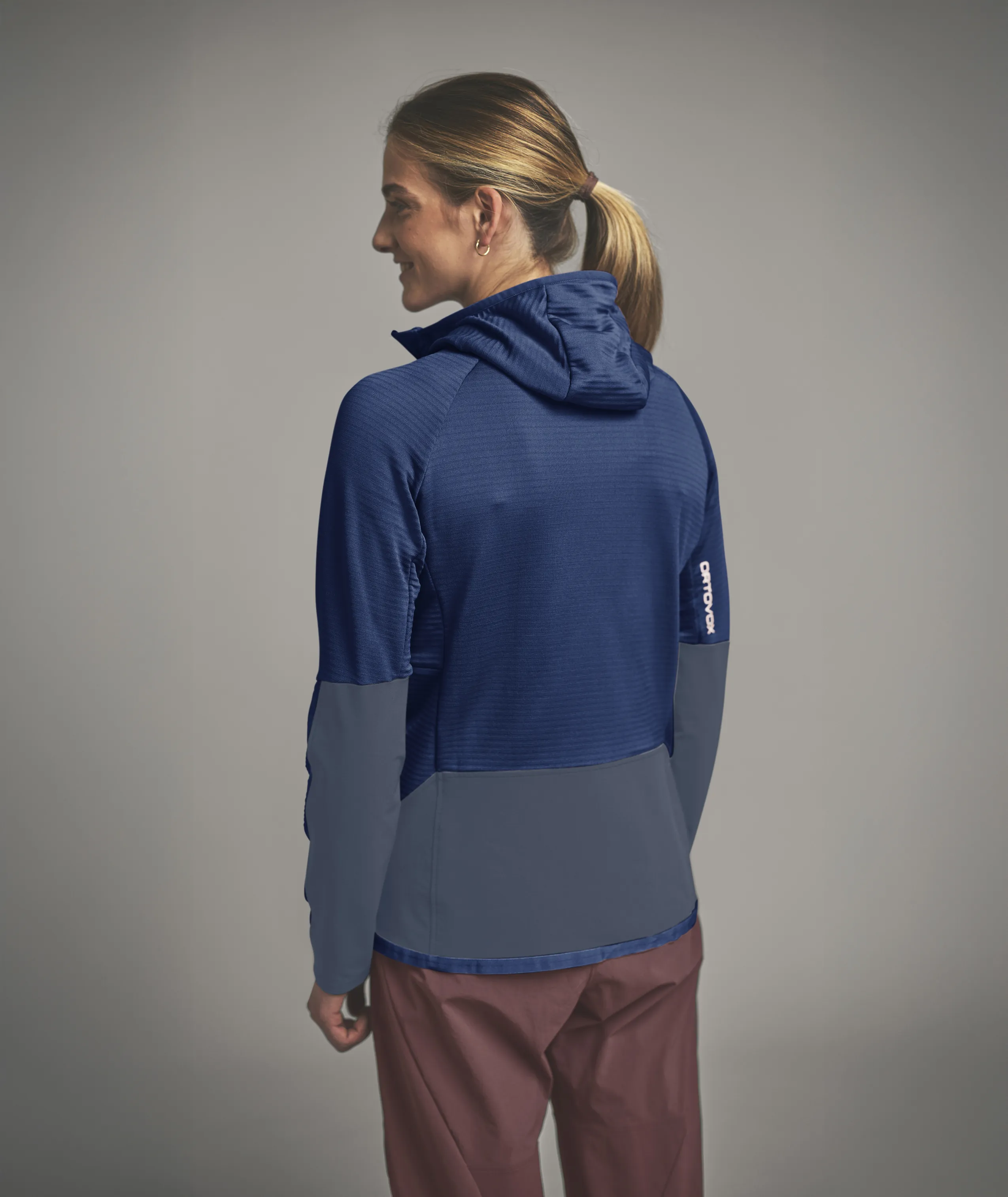 87302-57401-FLEECE_RIB_HOODY_W-D-05.jpg 87302-57401-FLEECE_RIB_HOODY_W-D-05.jpg