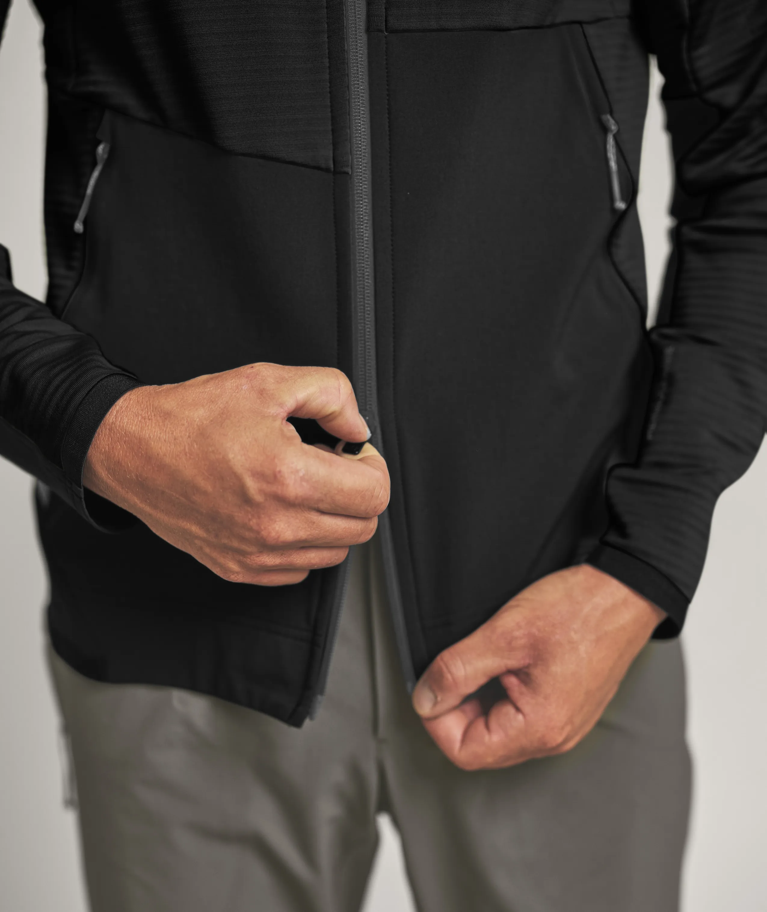 87312-90201-FLEECE_RIB_HOODY_M-D-04.jpg 87312-90201-FLEECE_RIB_HOODY_M-D-04.jpg, jacket, zipper, pocket, black, unisex