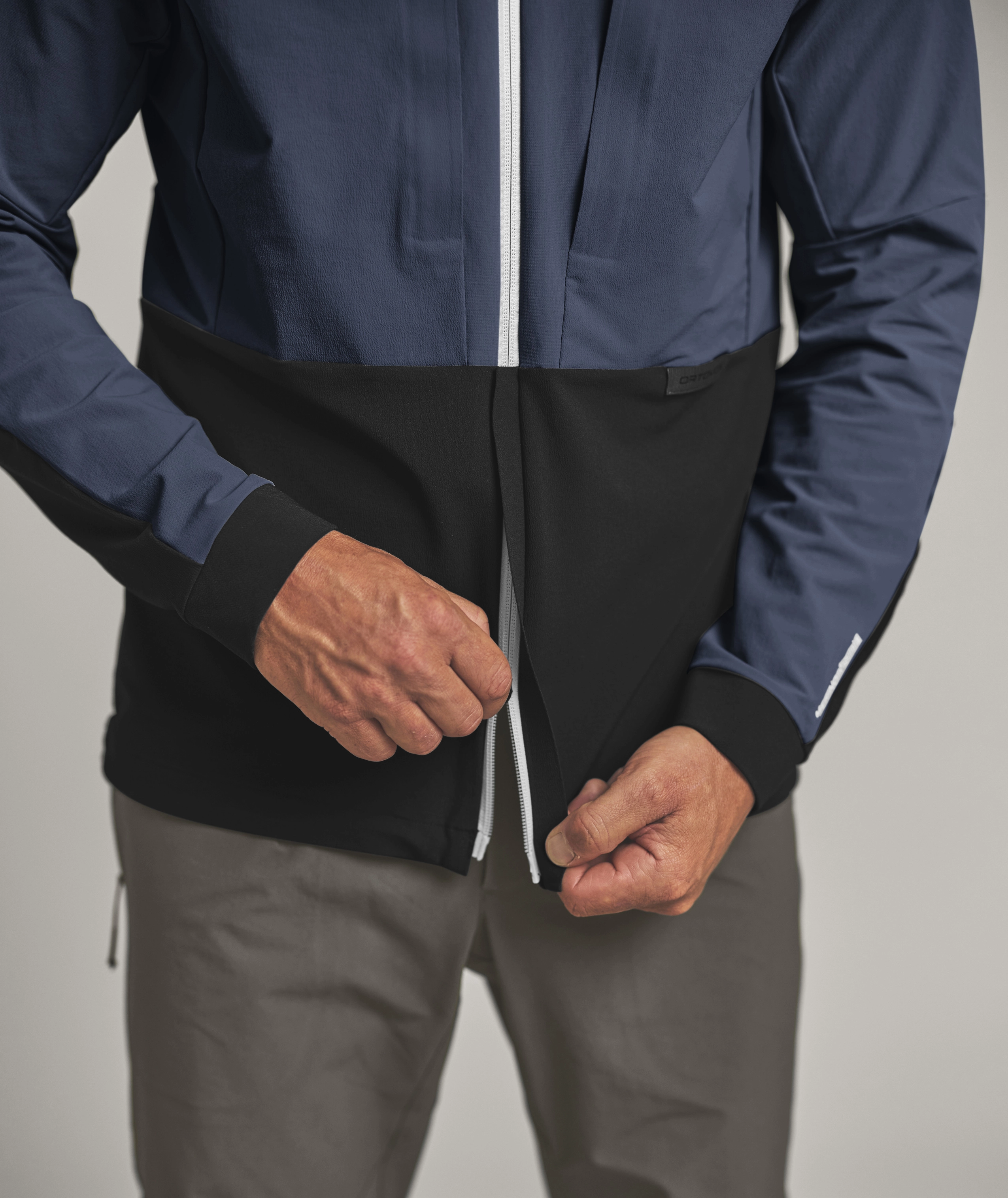 60215-57401-TRAD_PLUS_JACKET_M-D-05.jpg 60215-57401-TRAD_PLUS_JACKET_M-D-05.jpg, jacket, zipper, contrast-panel, blue, black