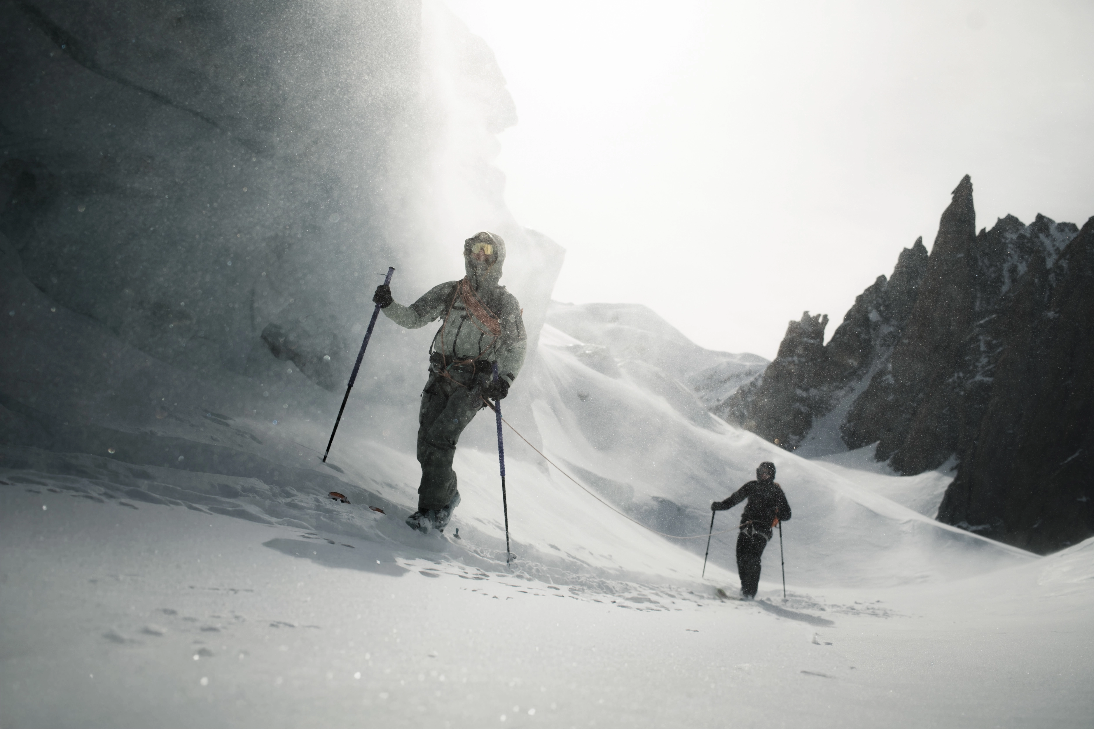 DSF8666_SKITOUR_WS2627_Charmonix_MaxDraeger_MedRes ski, snow, mountaineering, hikers, ice-axe, skiers, snow, mountains, winter, climbing gear