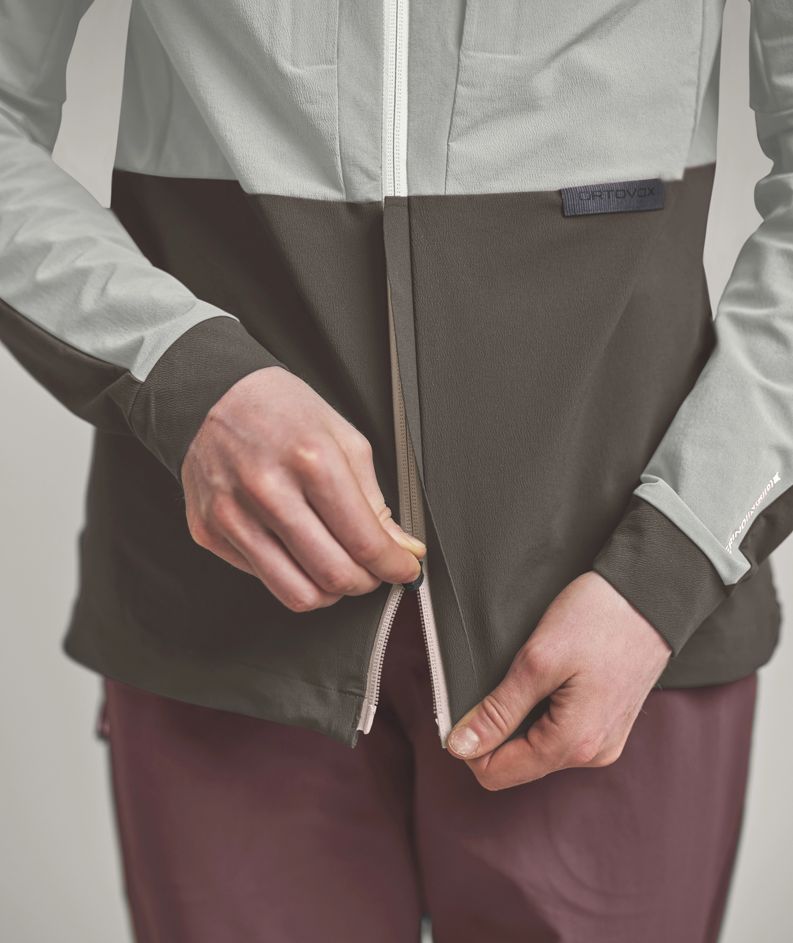 60216-63101-TRAD_PLUS_JACKET_W-D-05.jpg, jacket, zipper, two-tone, midweight, long-sleeve