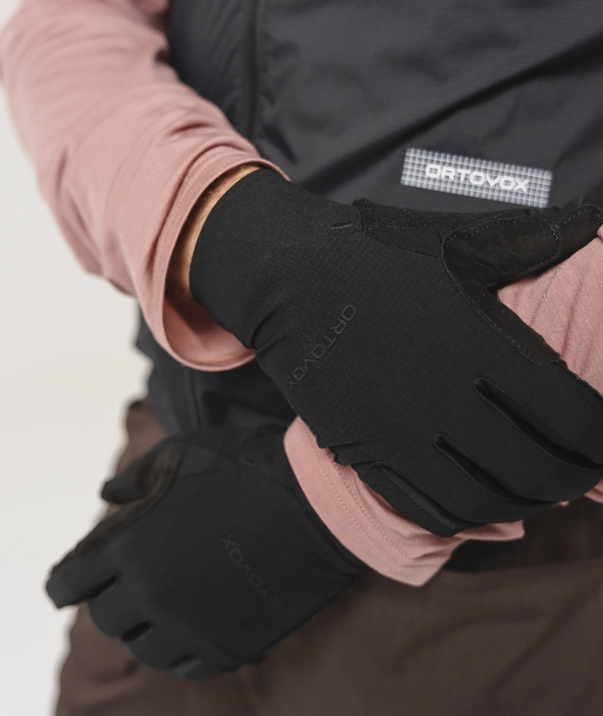 55631-MTB_PRO_GLOVE_M-D-01.png 55631-MTB_PRO_GLOVE_M-D-01.png