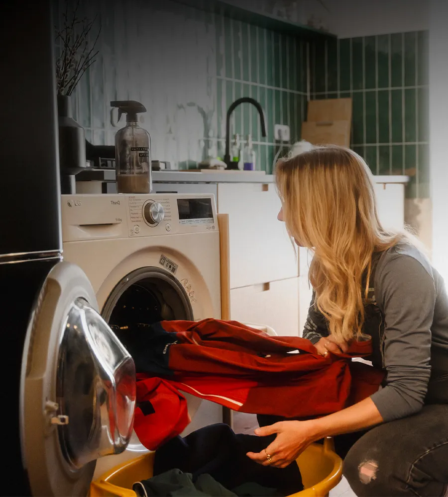 Adult, Female, Person, Woman, Washer
