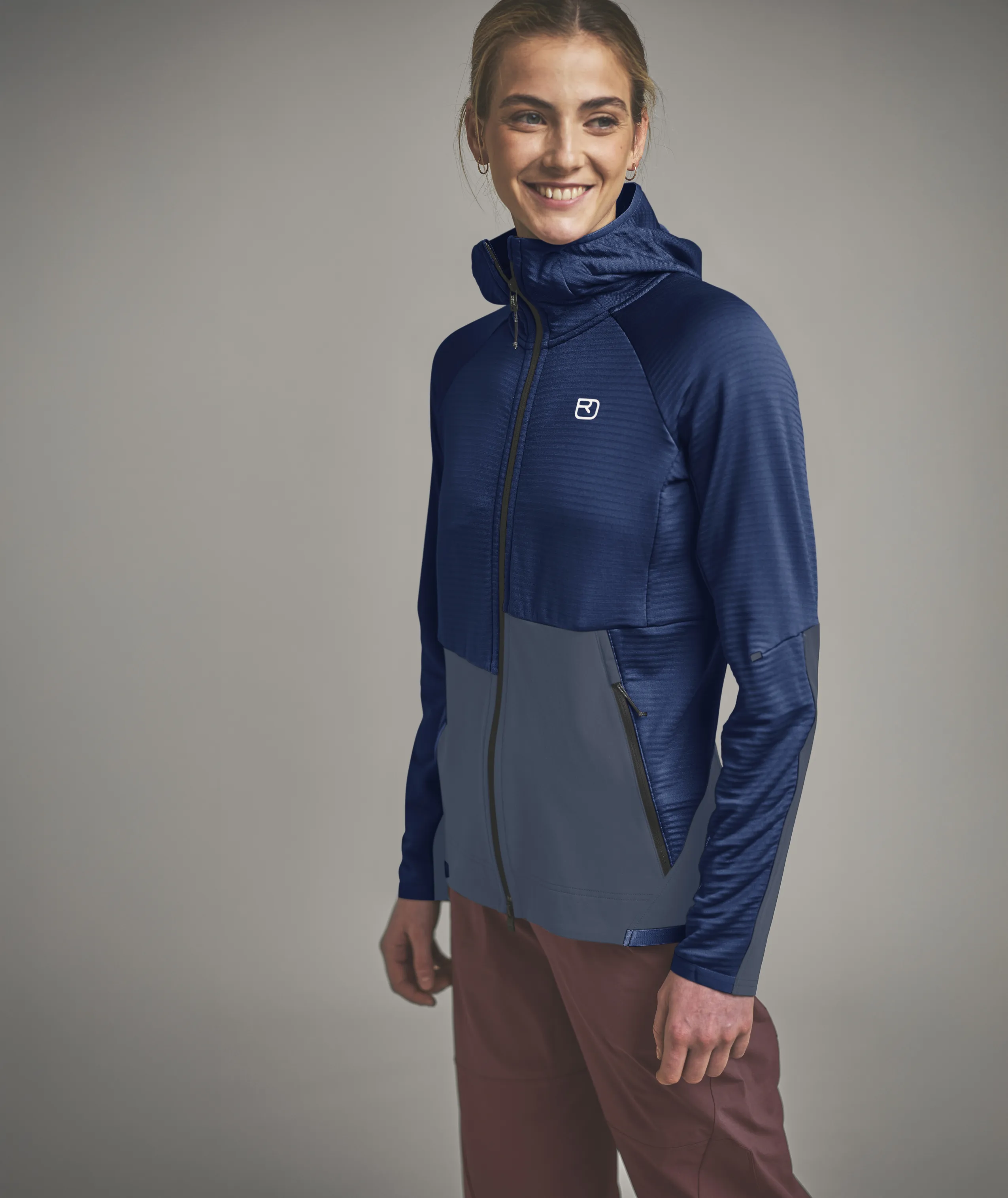 87302-57401-FLEECE_RIB_HOODY_W-D-02_1.jpg 87302-57401-FLEECE_RIB_HOODY_W-D-02_1.jpg