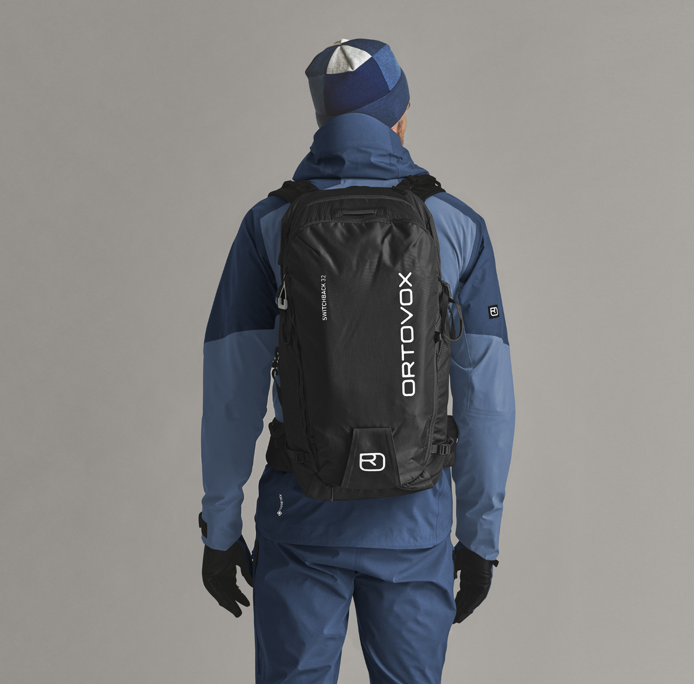 48566-TRACE_PURE_15-D-01 backpack, hydration-pack, outdoor, black, logo