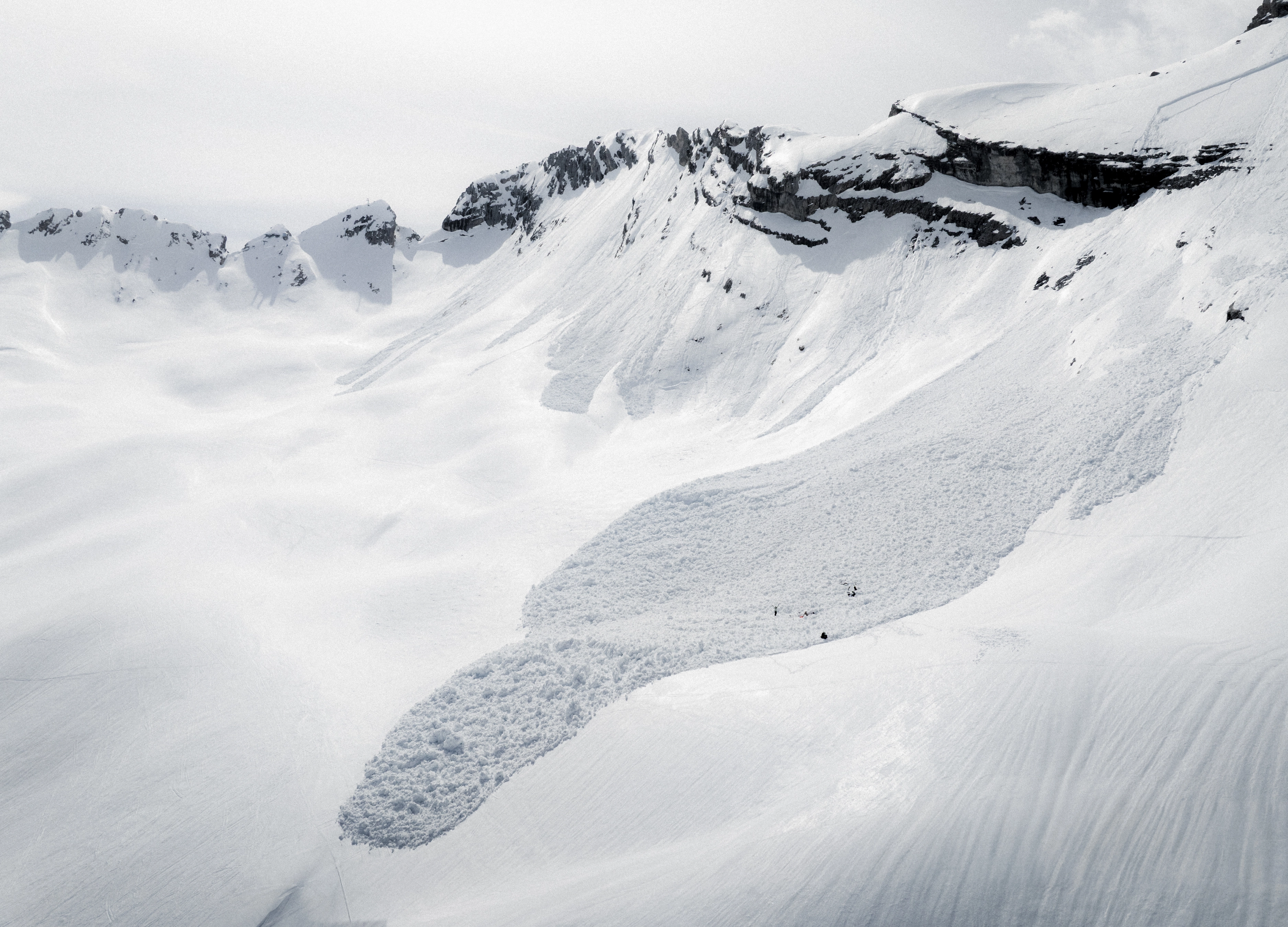 DJI_0621_FOCUS_SA SNOW_WS2627_Zugspitze_MaxDraeger_fullres DJI_0621_FOCUS_SA SNOW_WS2627_Zugspitze_MaxDraeger_fullres