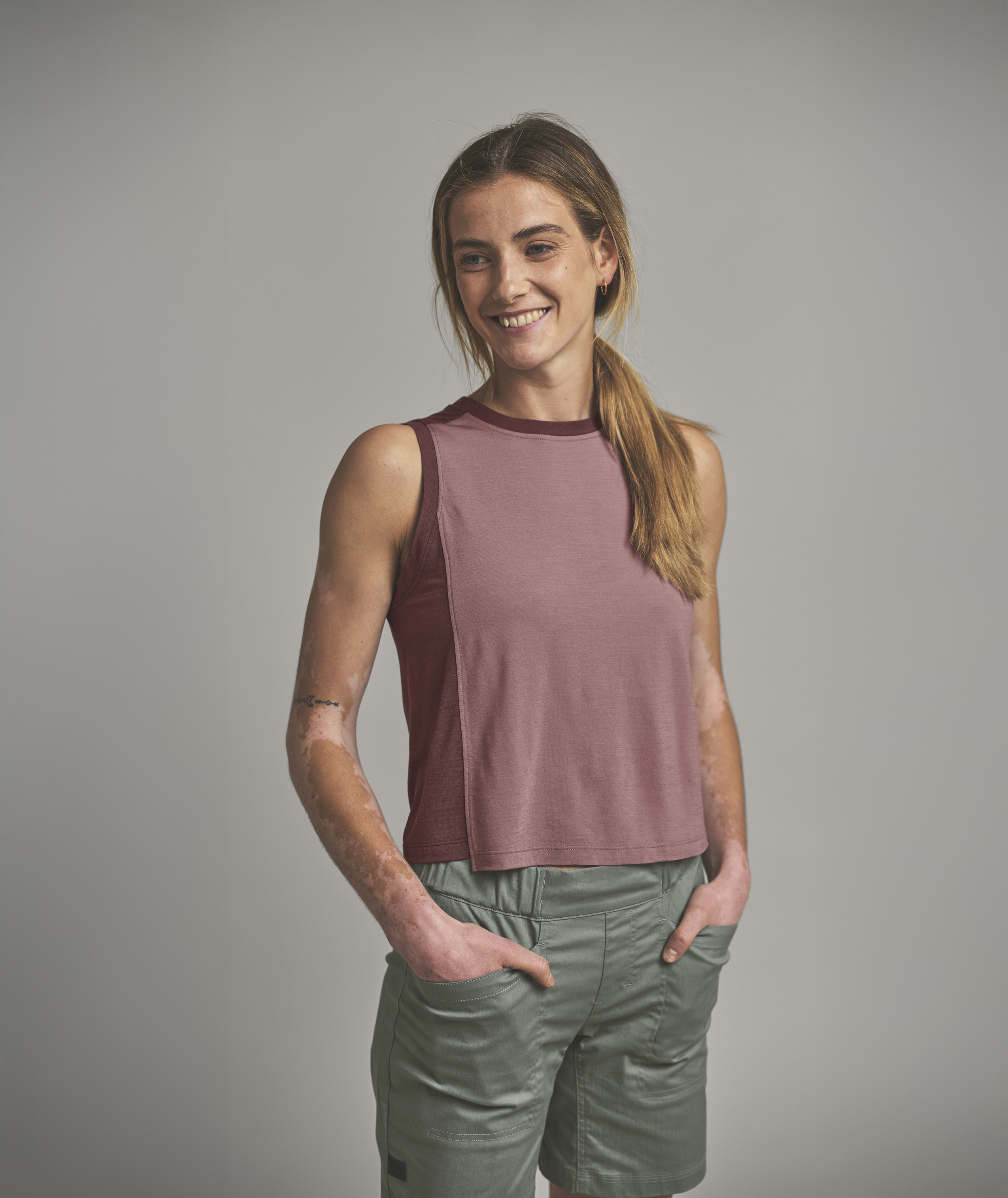 Clothing, T-Shirt, Tank Top, Blouse