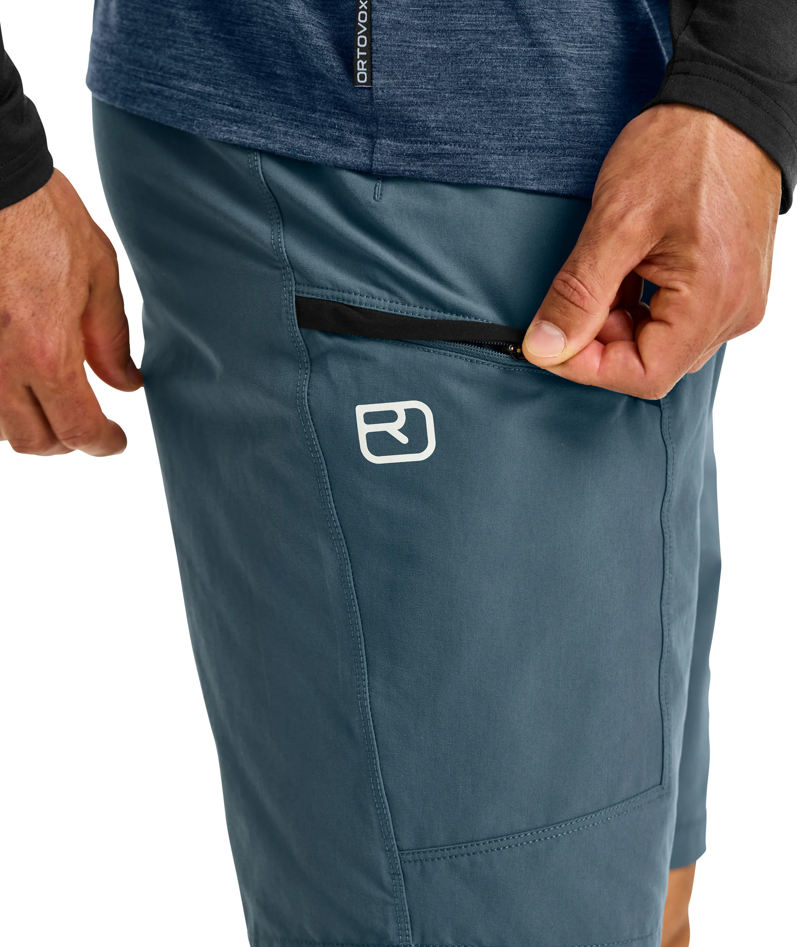 62257-PELMO_SHORTS_M-D-01.jpg 62257-PELMO_SHORTS_M-D-01.jpg