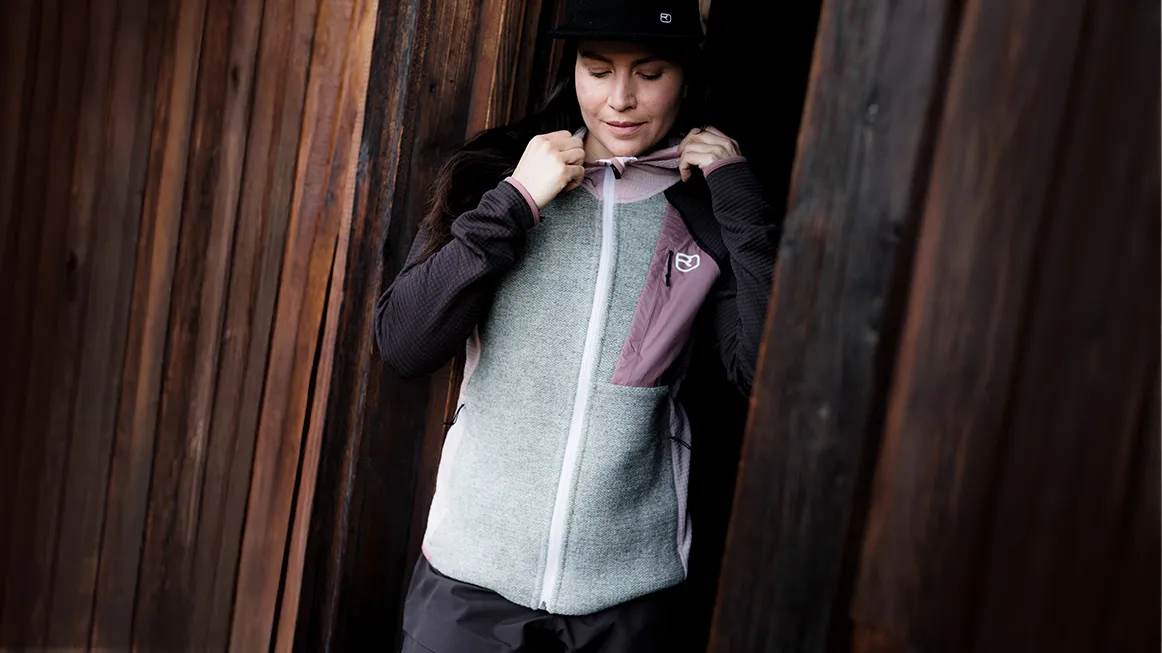 250901_LP_Fleece_Slider_GP_Classic_Knit_4_1162x653_KRS Coat, Person, Jacket, Hat, Photography