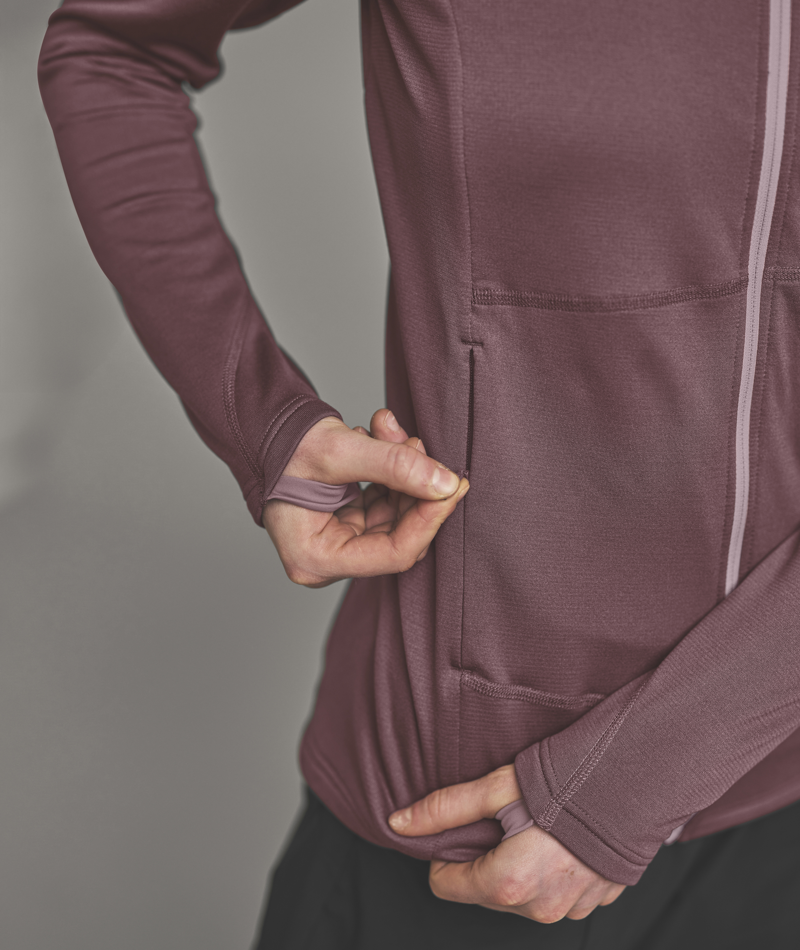 87122-FLEECE_LIGHT_JACKET_W-D-05.jpg 87122-FLEECE_LIGHT_JACKET_W-D-05.jpg, jacket, zipper, pocket, pocket opening, long-sleeve