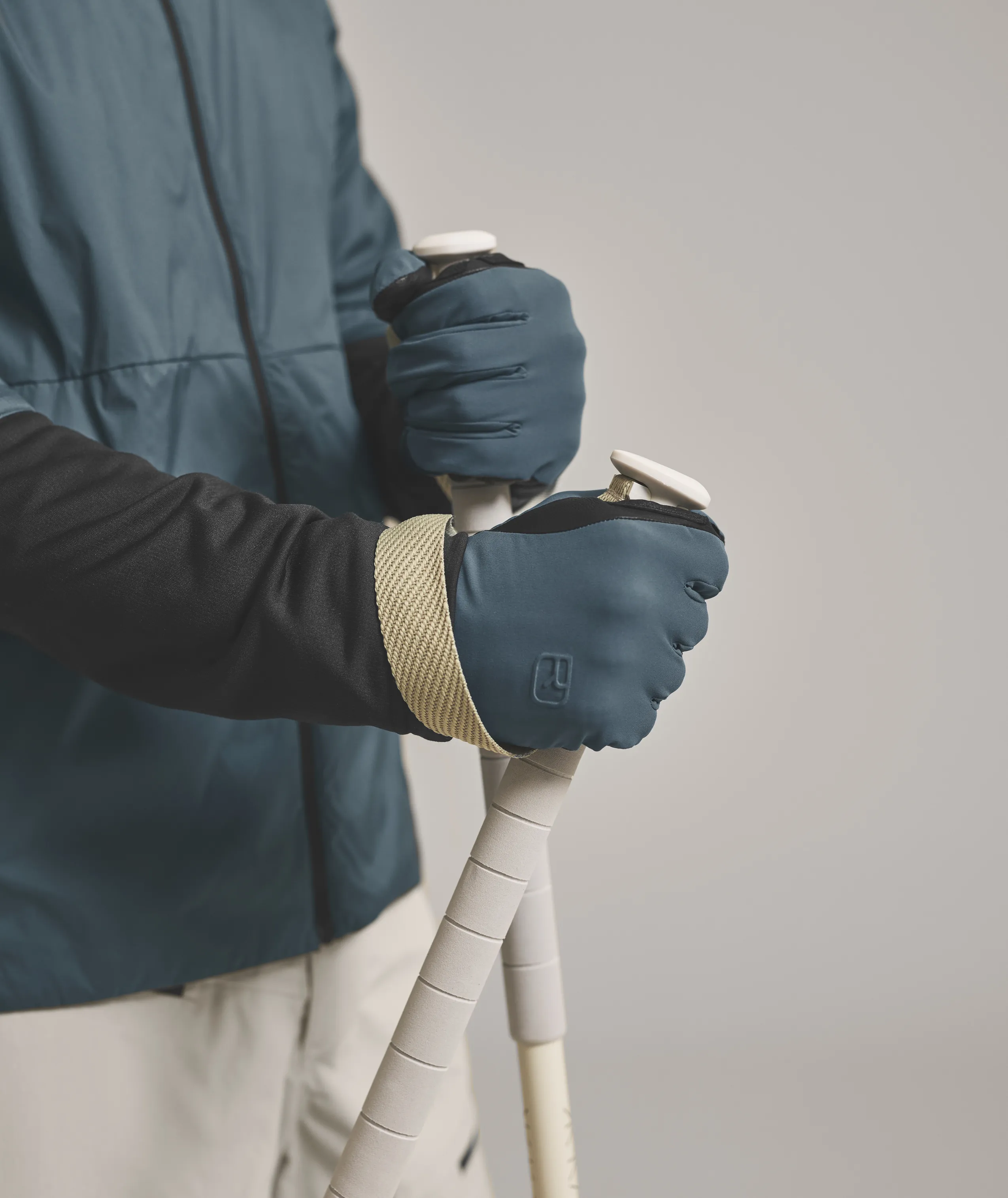 56326-TOUR_GLOVE_M-D-02.jpg 56326-TOUR_GLOVE_M-D-02.jpg