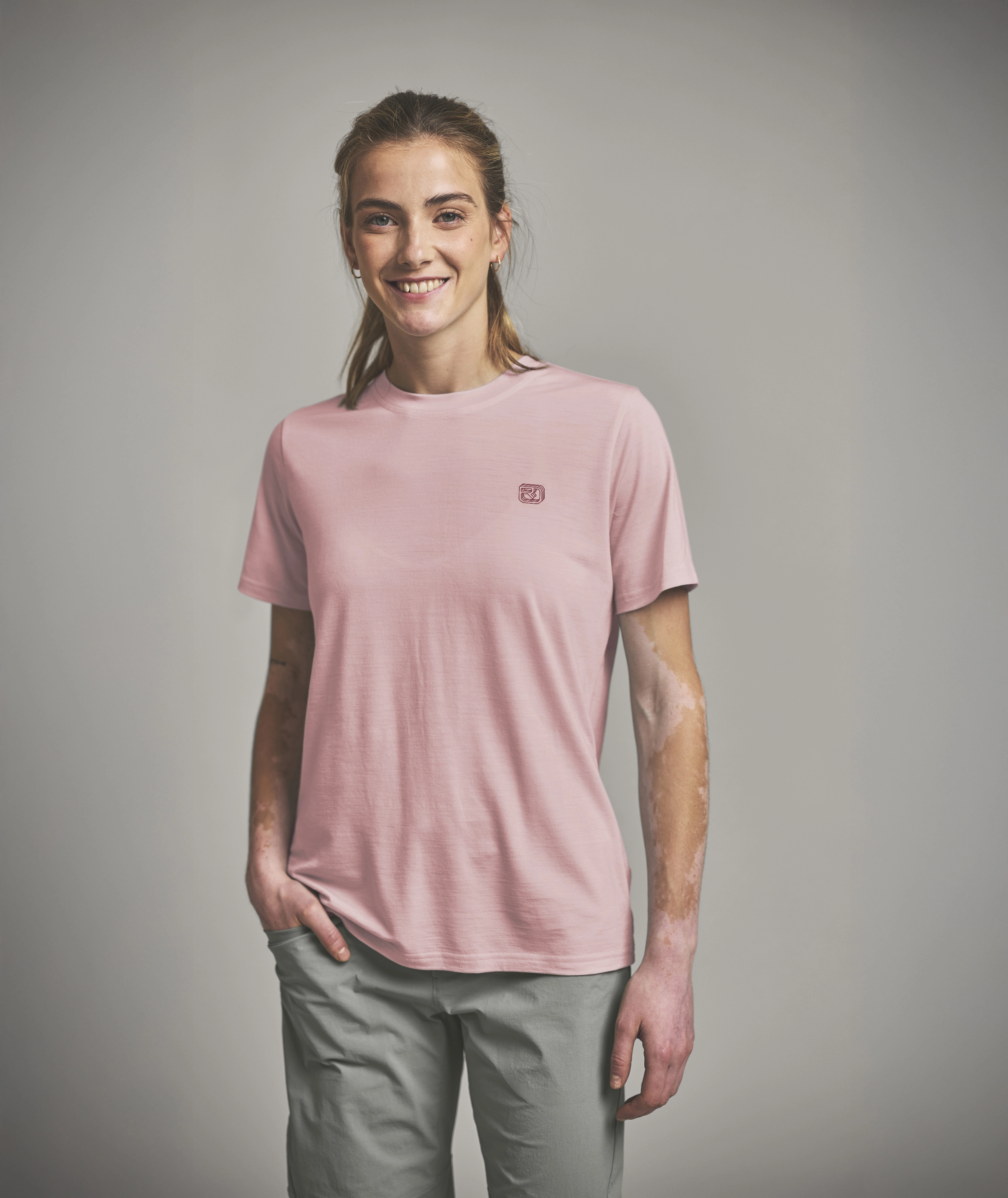 88924-35501-150_COOL_LOGO_STAPLE_TS_W-D-01.jpg