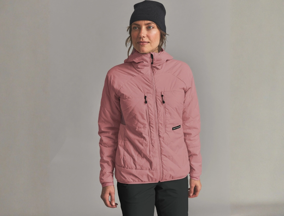 ORTOVOX_Startseite_Teaser_Jackets_Vests pink jacket, puffer jacket, water resistant, hooded, zipper pockets