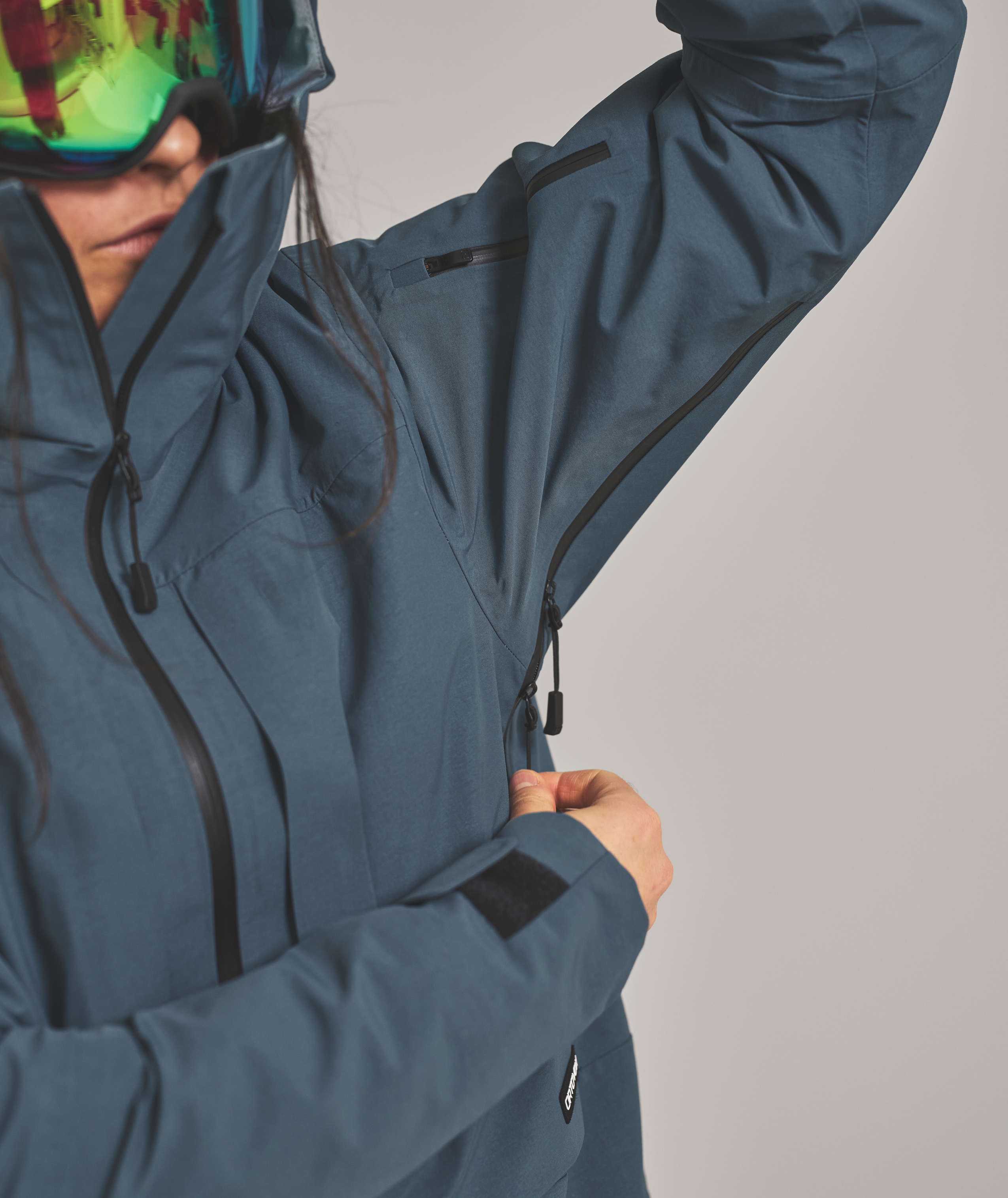 70279-RAVINE_PLUS_3L_JACKET_W-D-05.jpg