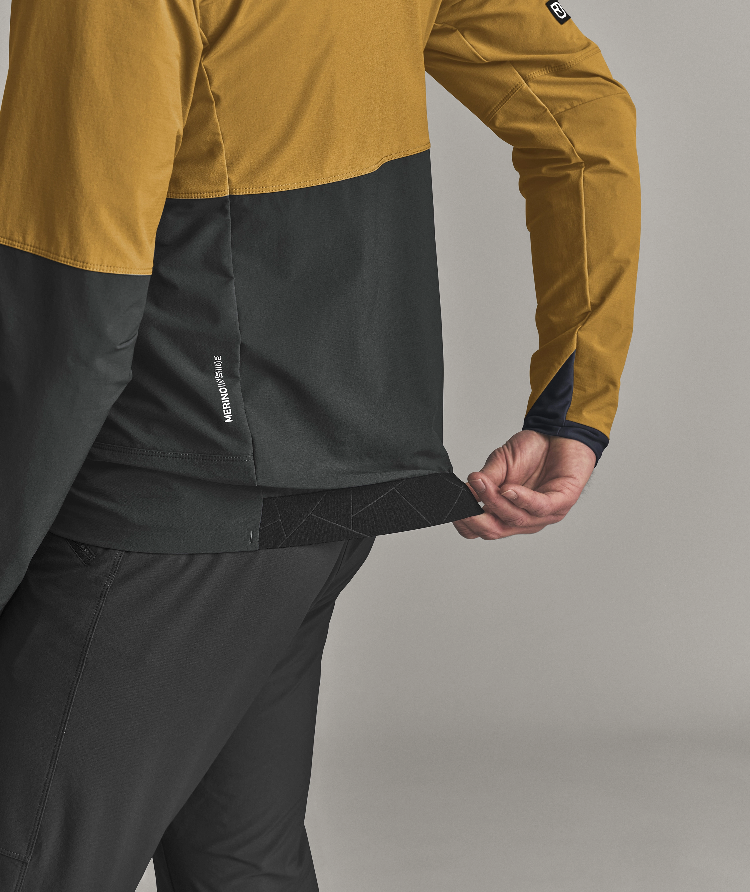 VENET SOFTSHELL HOODED JKT M VENET SOFTSHELL HOODED JKT M