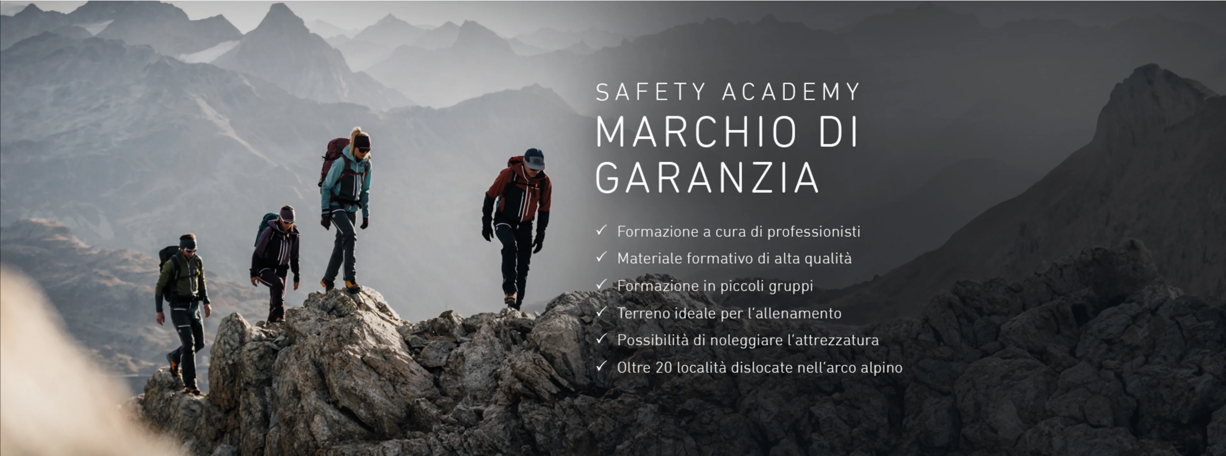 Mountaineering_Banner_Italienisch Hiking, Person, Glove, Peak, Photography