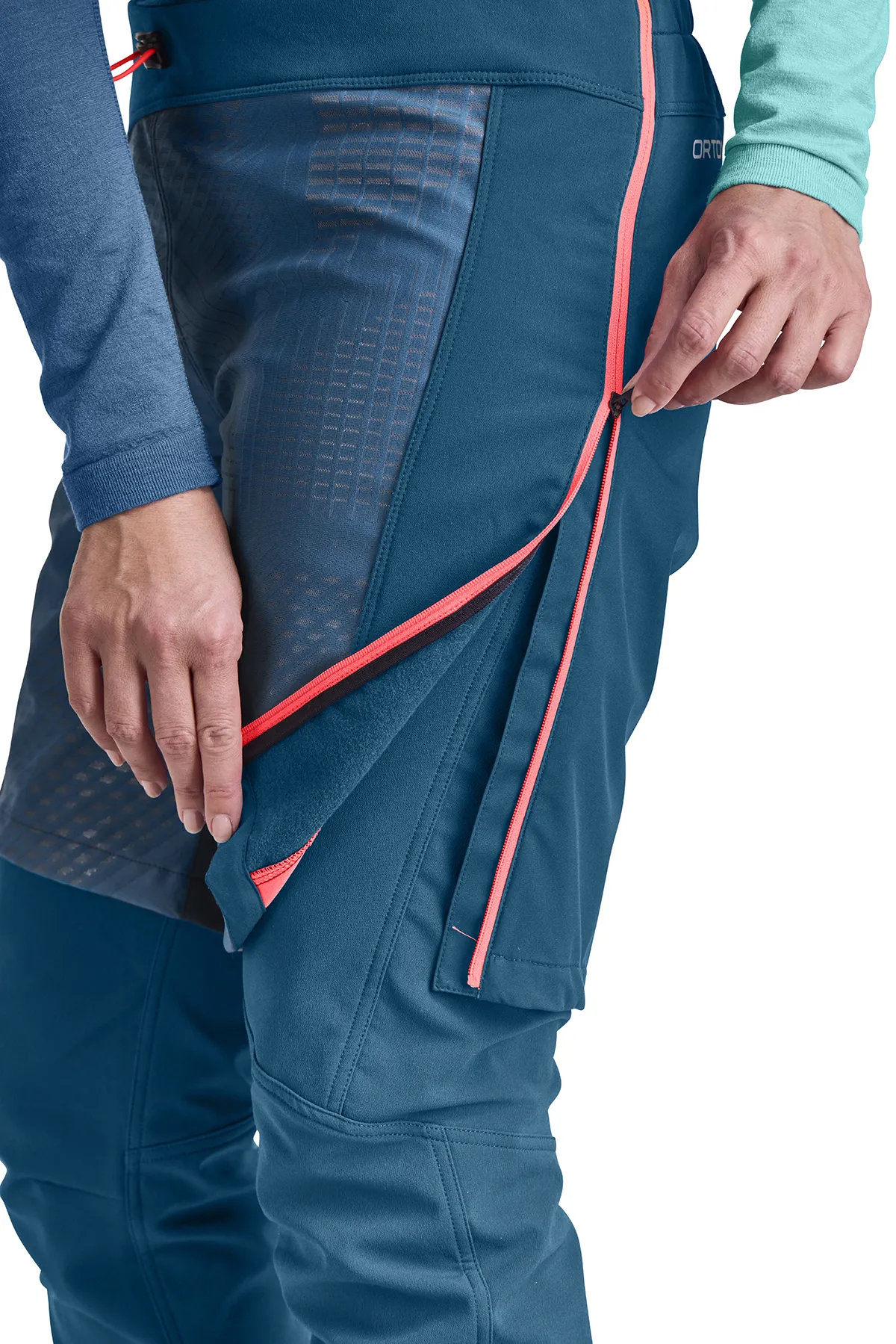 60017-55901-COL_BECCHEI_WB_SHORTS_W_petrol_blue-D-02.jpg