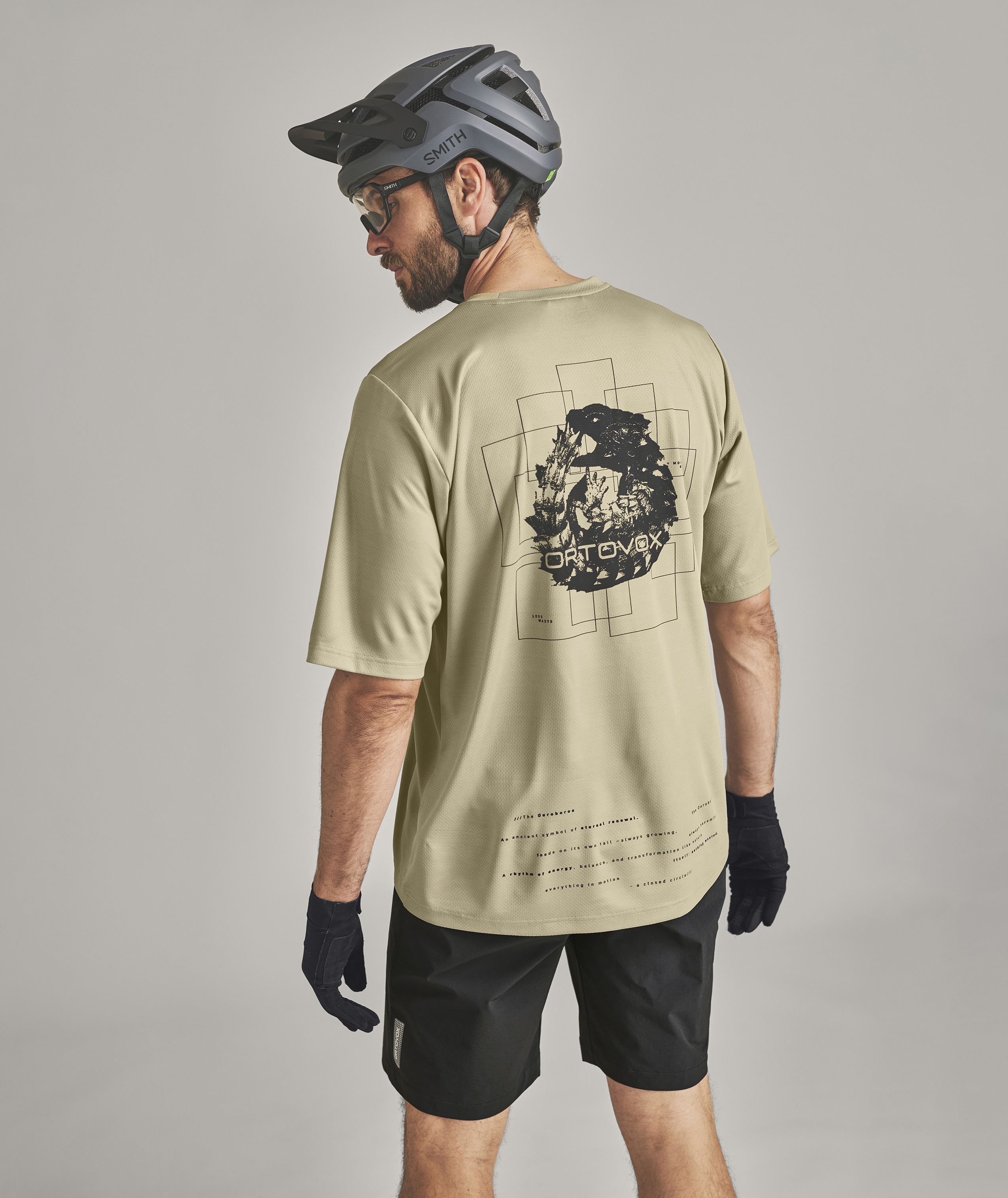 5000894-O00224-SEQUENCE_REvolution_T-SHIRT_M-M-03.jpg 5000894-O00224-SEQUENCE_REvolution_T-SHIRT_M-M-03.jpg