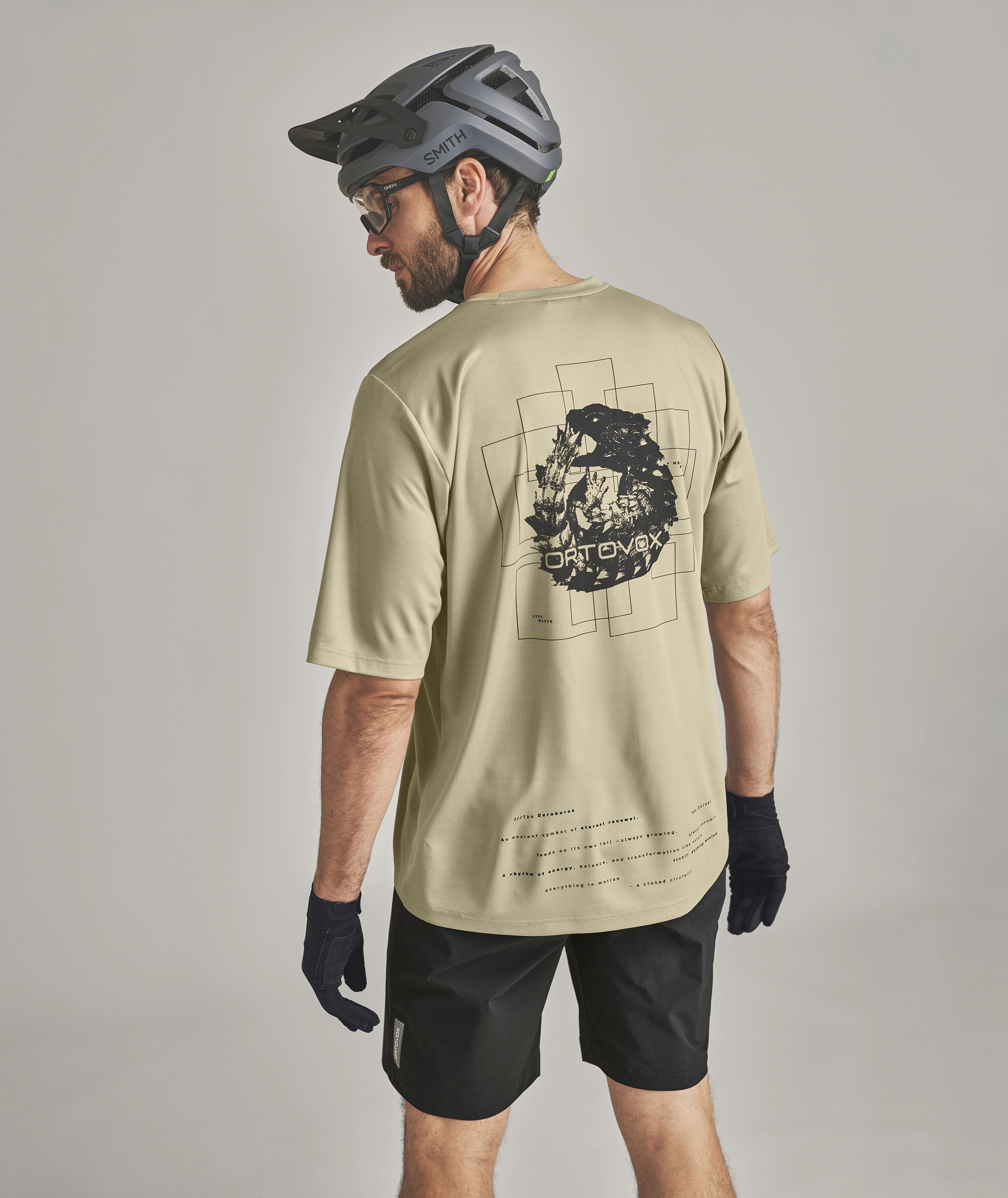 5000894-O00224-SEQUENCE_REvolution_T-SHIRT_M-M-03.jpg 5000894-O00224-SEQUENCE_REvolution_T-SHIRT_M-M-03.jpg