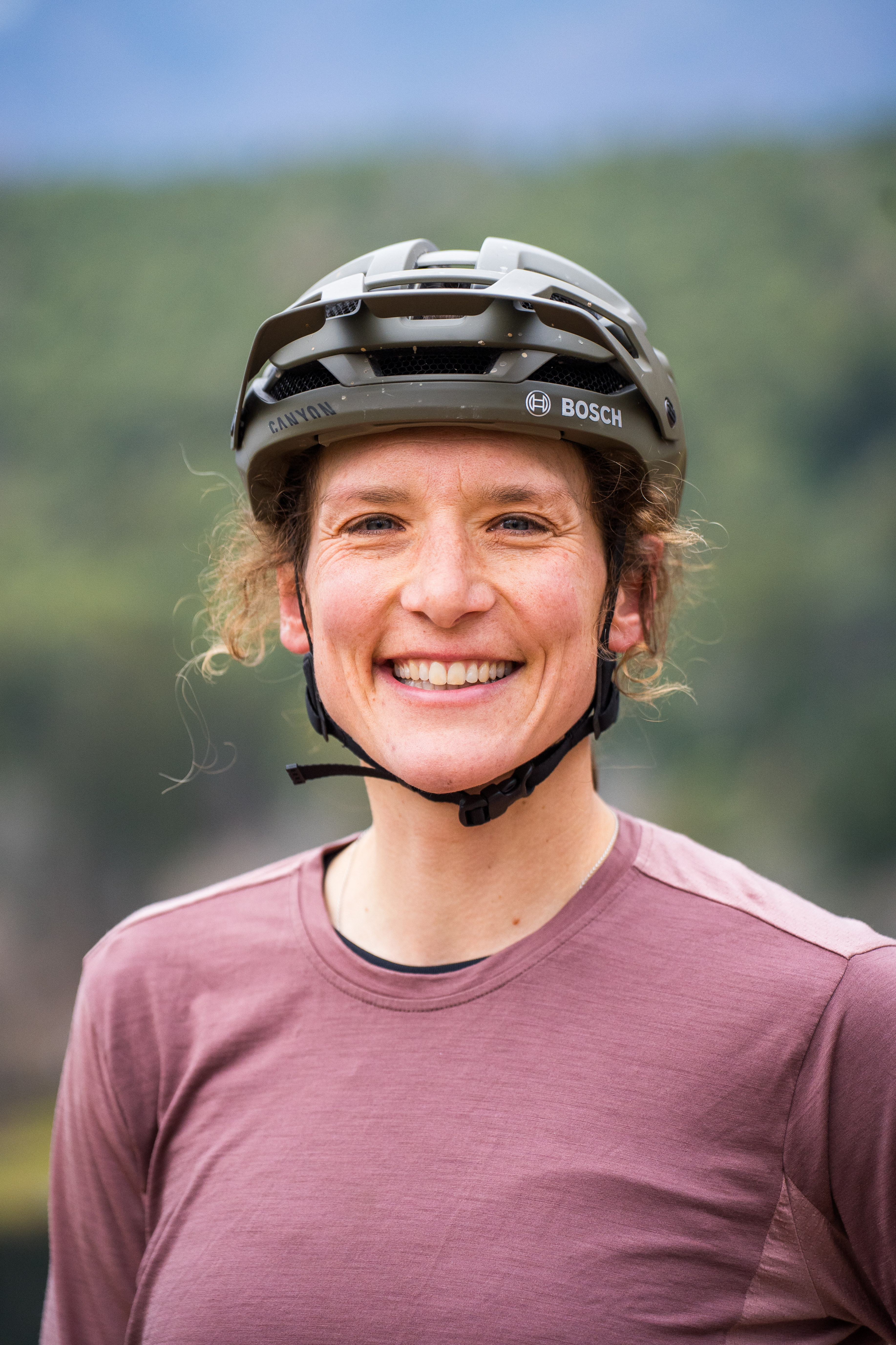 <font color="#ffffff">Ines Thoma</font>
