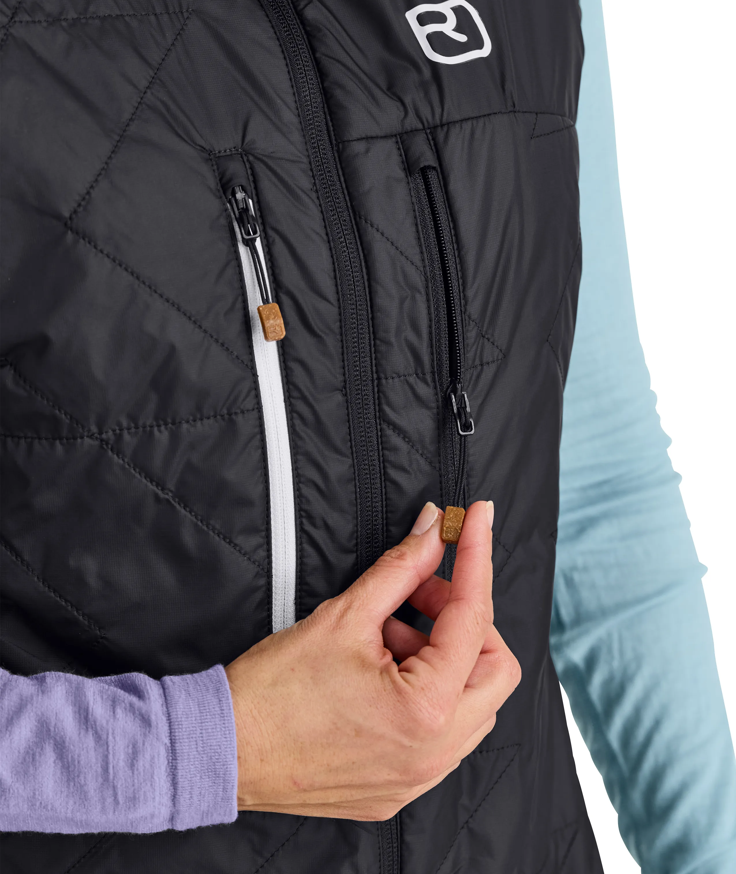 61532-SWISSWOOL_PIZ_BO%C3%88_VEST_W-D-02.jpg