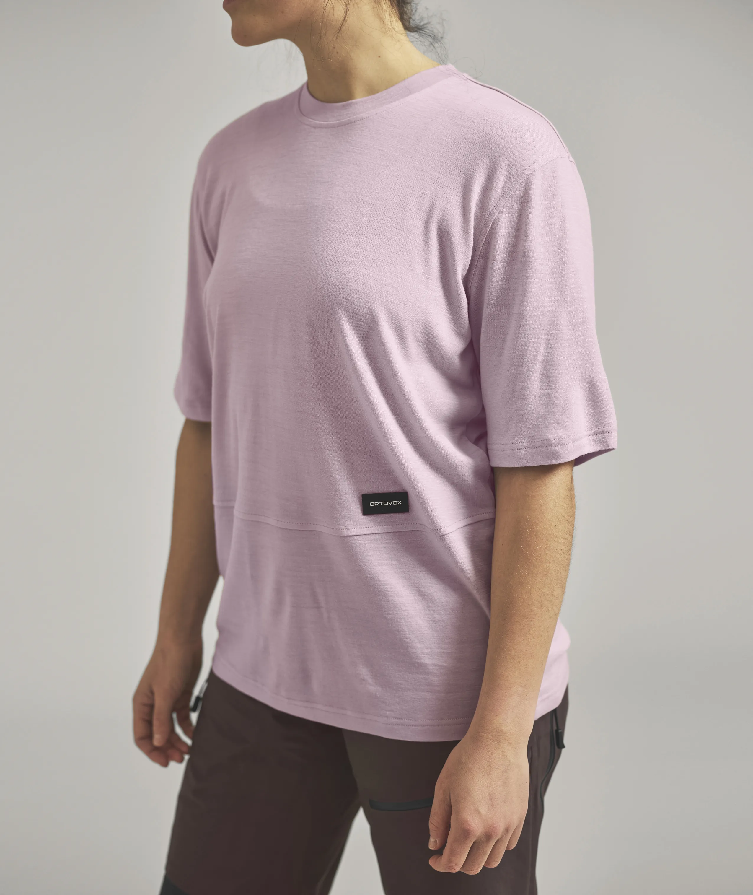 83081-185_MERINO_PATCH_TS_W-D-03.jpg 83081-185_MERINO_PATCH_TS_W-D-03.jpg
