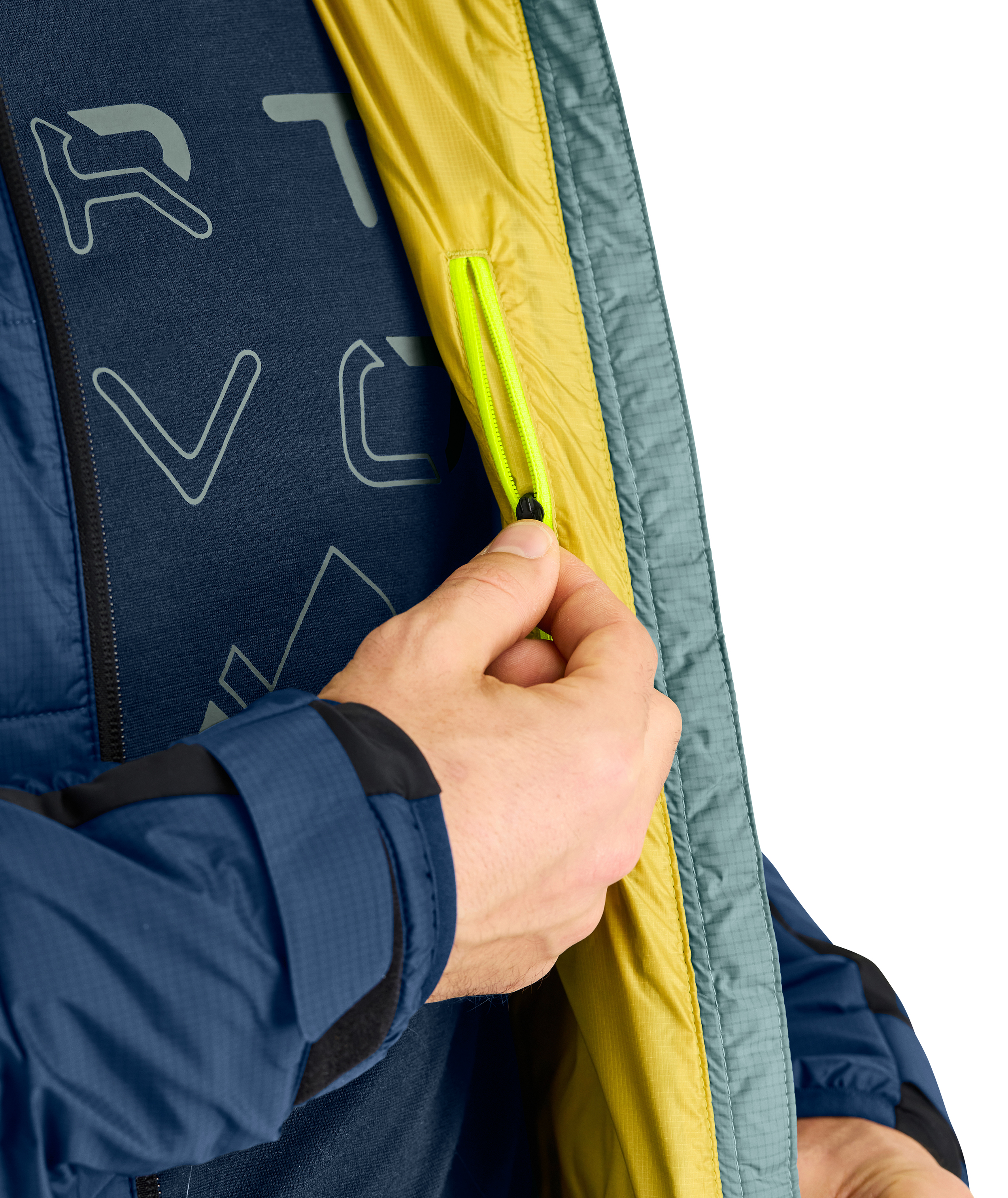 61009-54201-SWISSWOOL_ZINAL_JACKET-D-01.jpg 61009-54201-SWISSWOOL_ZINAL_JACKET-D-01.jpg