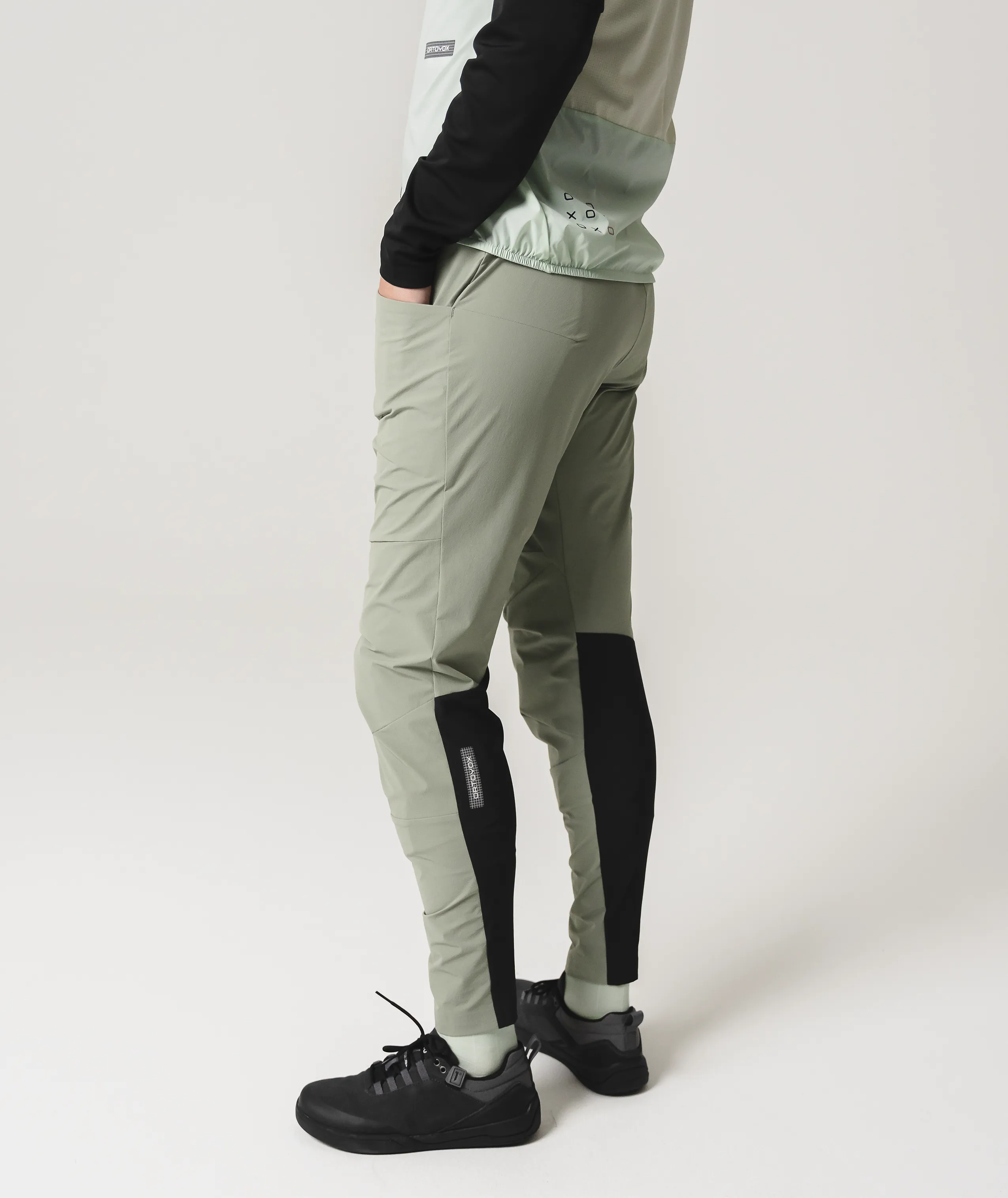 70644-SEQUENCE_TRAIL_PANTS_W-D-03.png 70644-SEQUENCE_TRAIL_PANTS_W-D-03.png