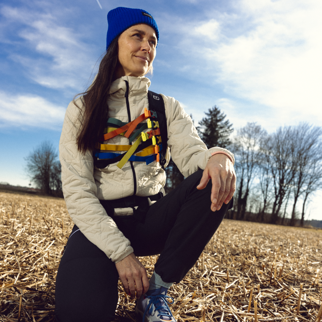 Bild Cap, Hat, Person, Smile, Pants