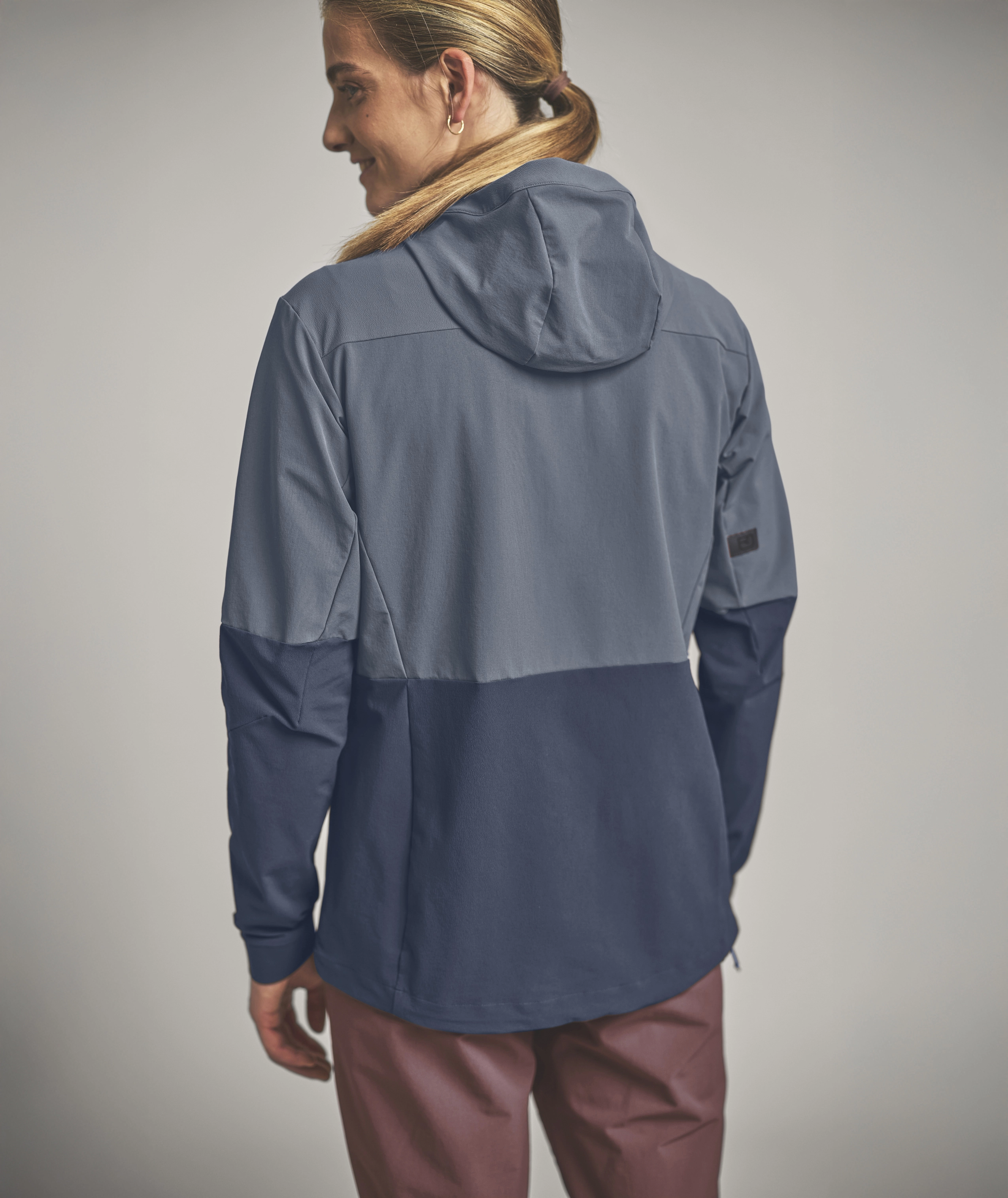 60216-87801-TRAD_PLUS_JACKET_W-D-06.jpg 60216-87801-TRAD_PLUS_JACKET_W-D-06.jpg, hoodie, jacket, colorblock, hooded, long-sleeve