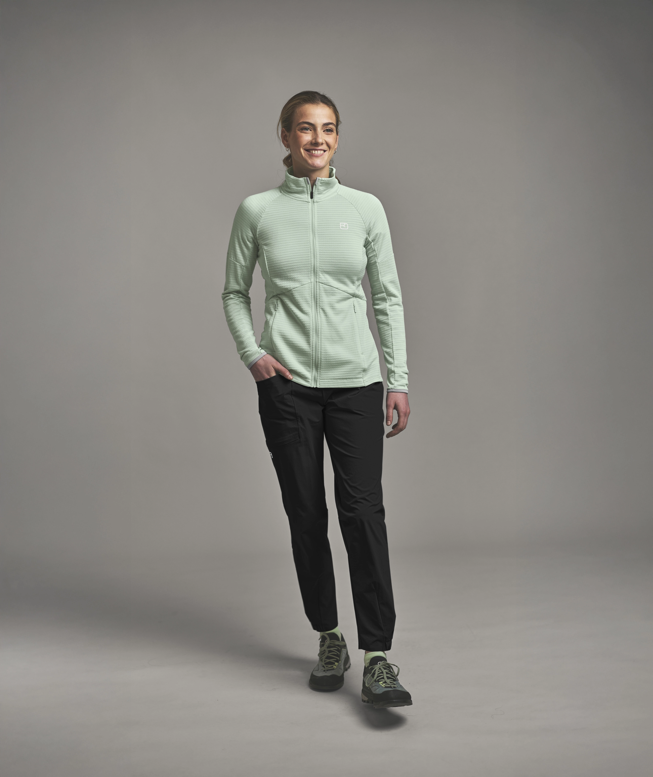 TRACE PANTS W light green jacket, fleece jacket, full-zip, stand collar, athletic pants