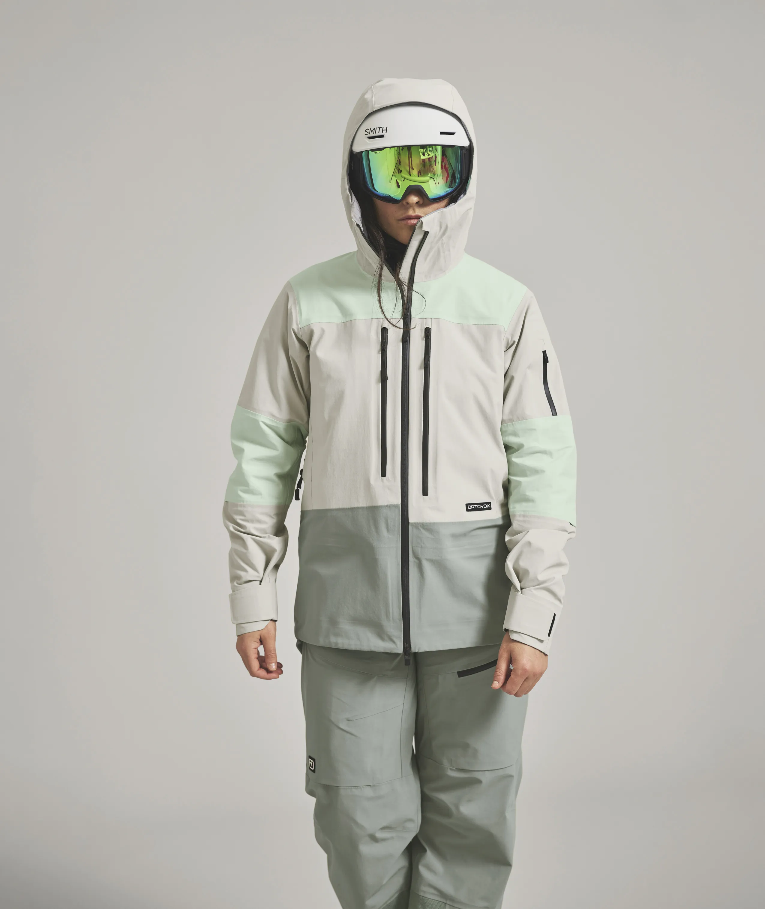 70275-RAVINE_FREE_3L_JACKET_W-D-03.jpg
